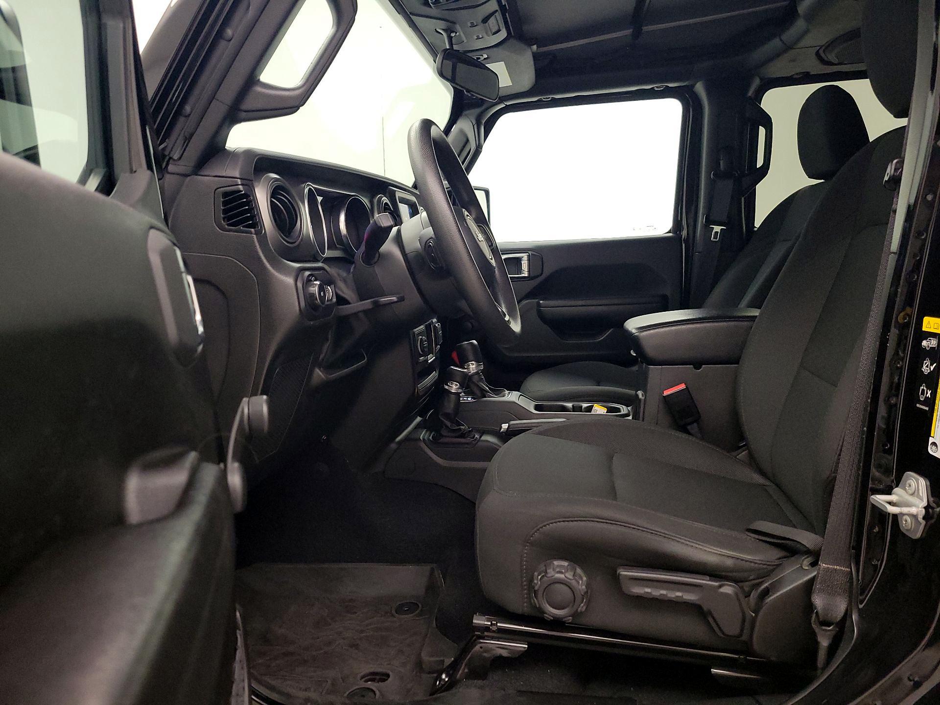 Thumbnail: 2022 Jeep Wrangler - 11