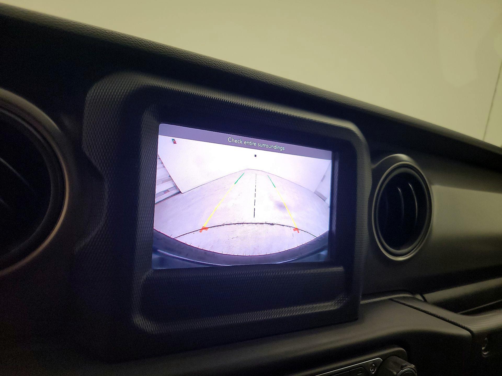 Thumbnail: 2022 Jeep Wrangler - 14