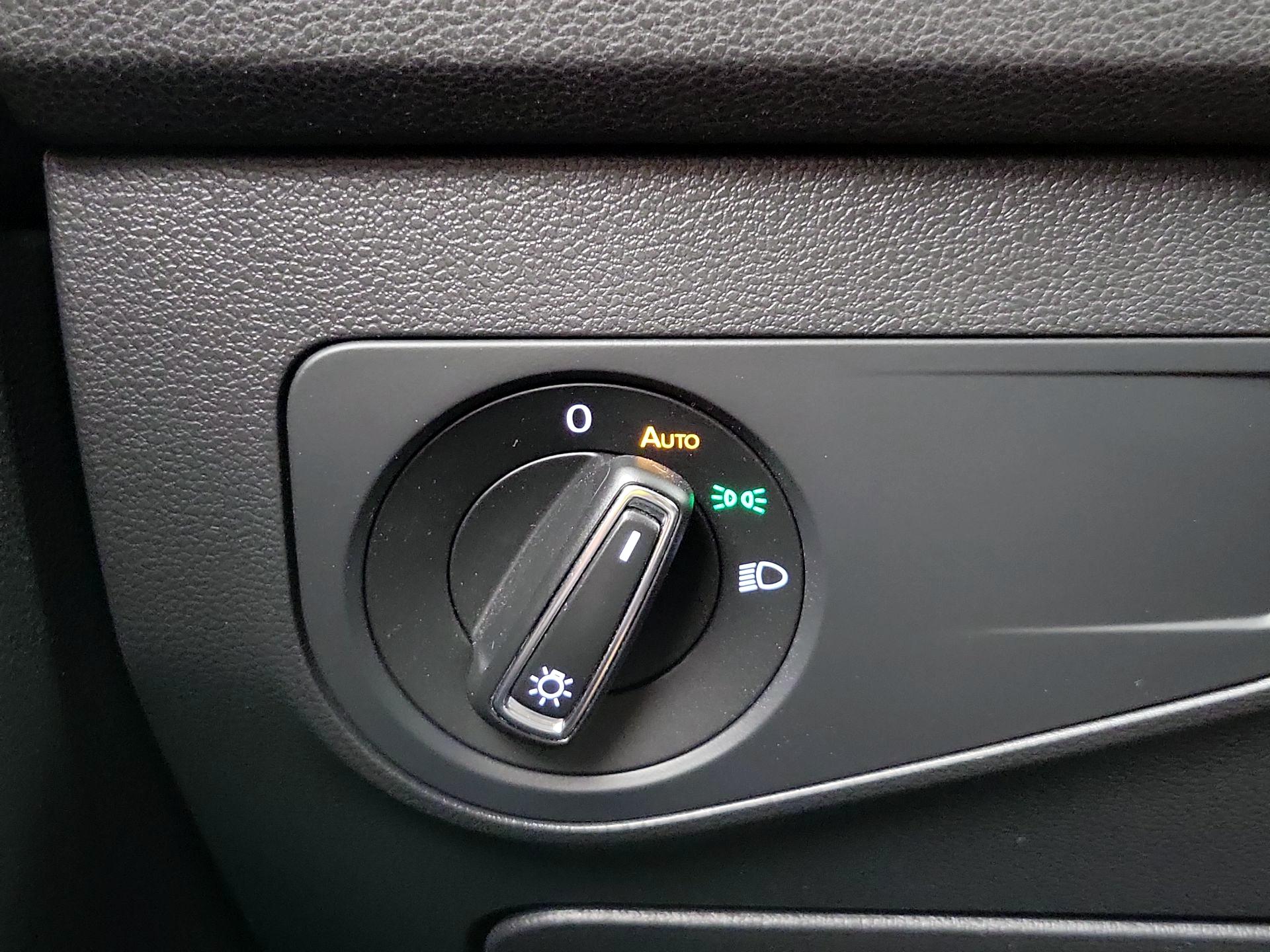 Thumbnail: 2022 Volkswagen Tiguan - 13