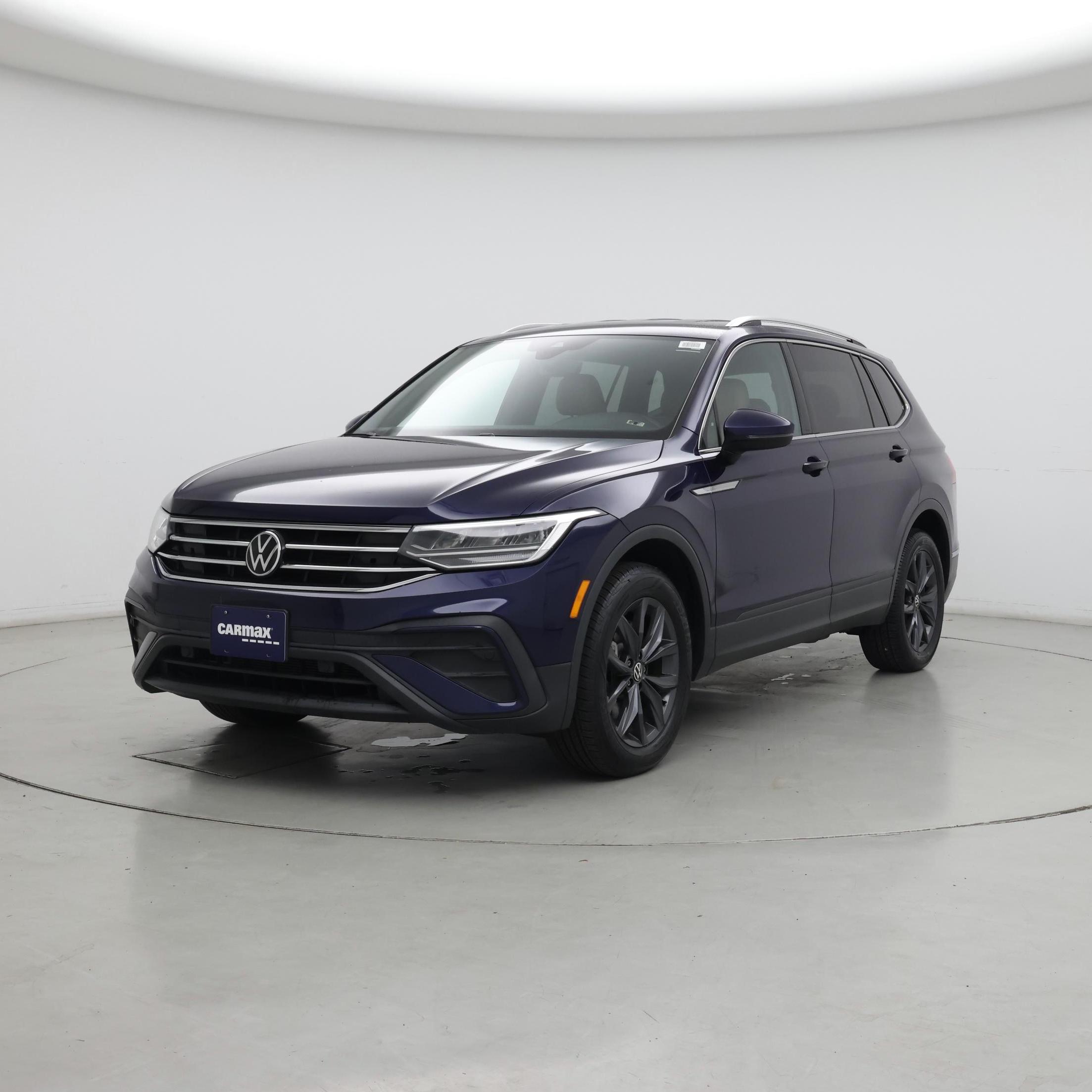 Thumbnail: 2022 Volkswagen Tiguan - 4