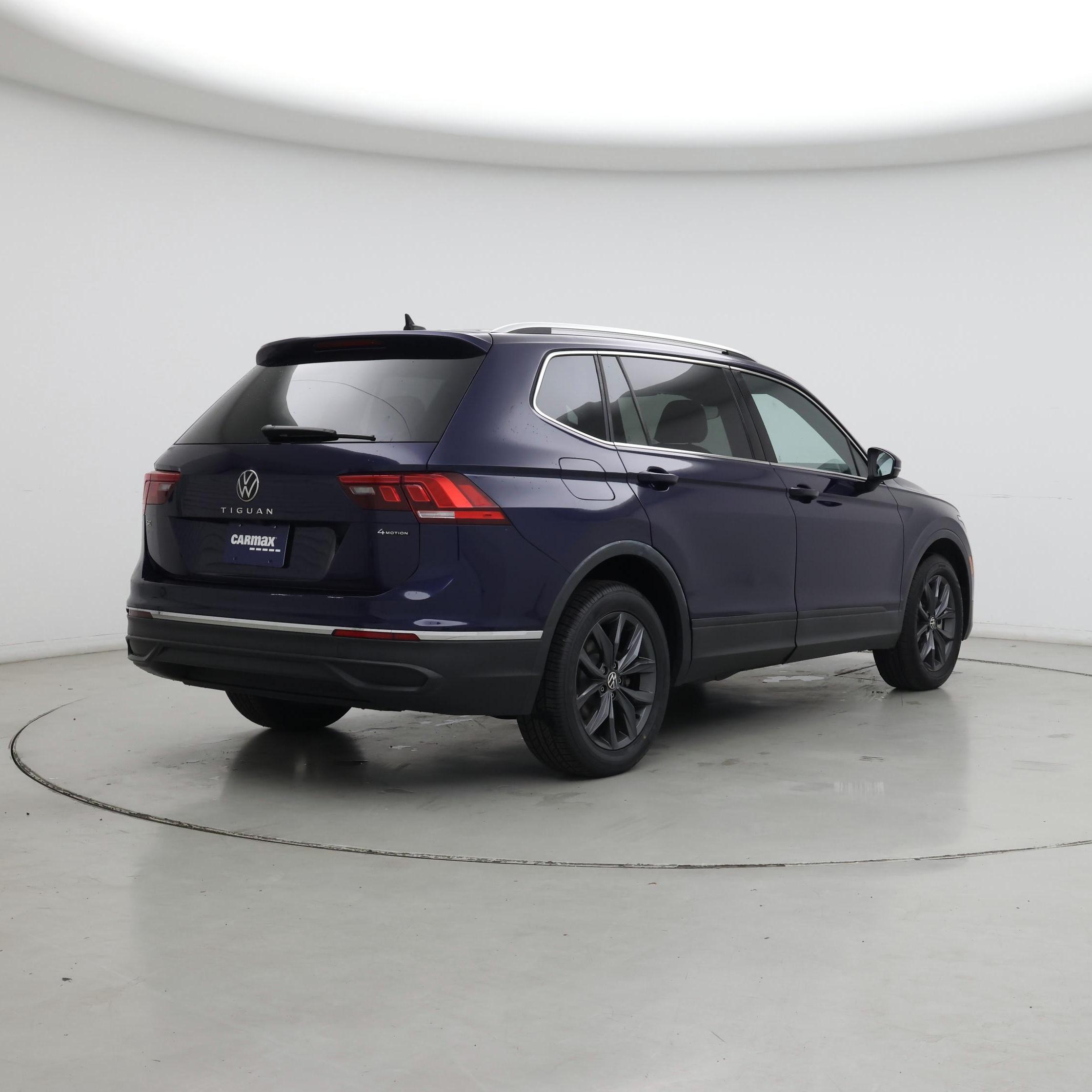 Thumbnail: 2022 Volkswagen Tiguan - 8