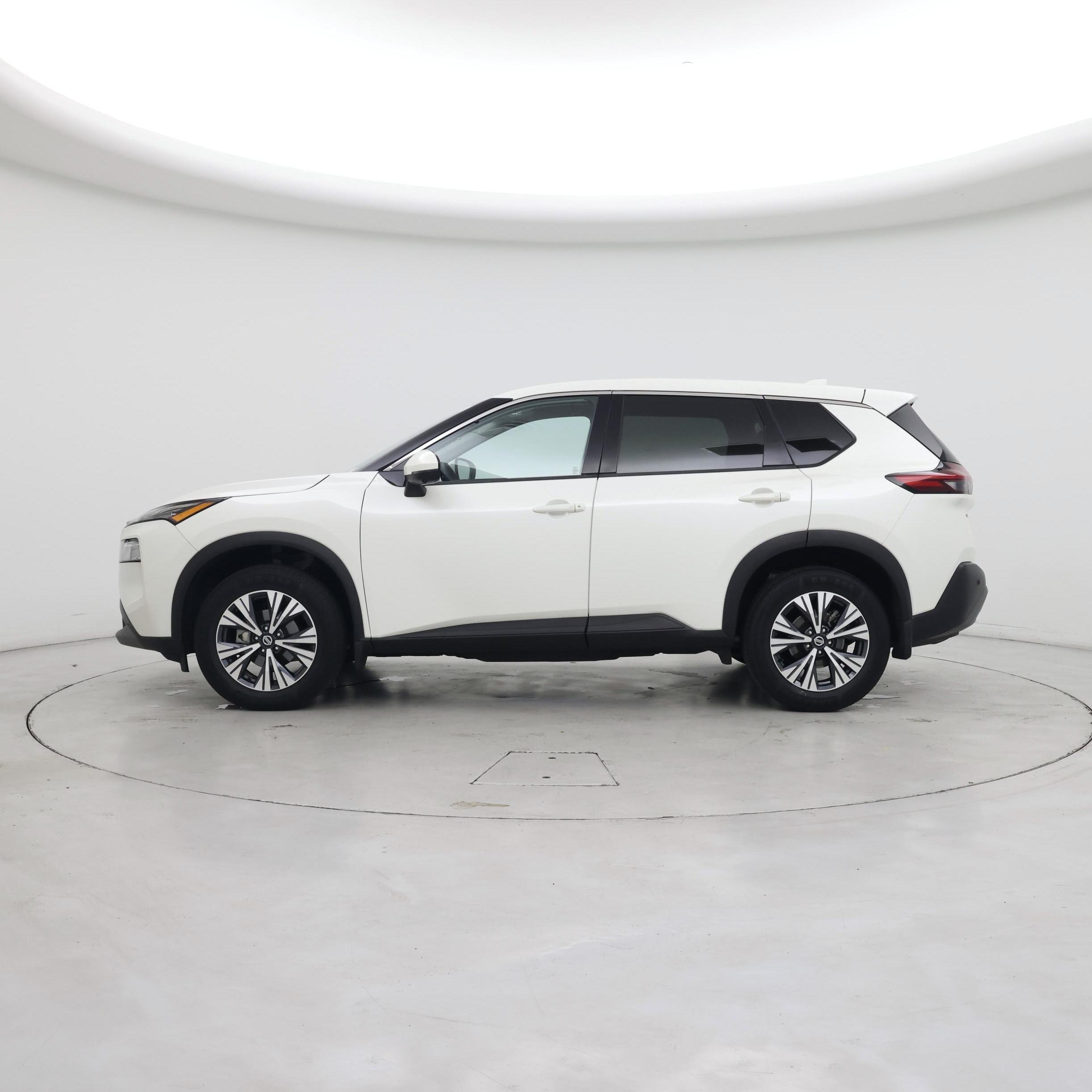 Thumbnail: 2021 Nissan Rogue - 3