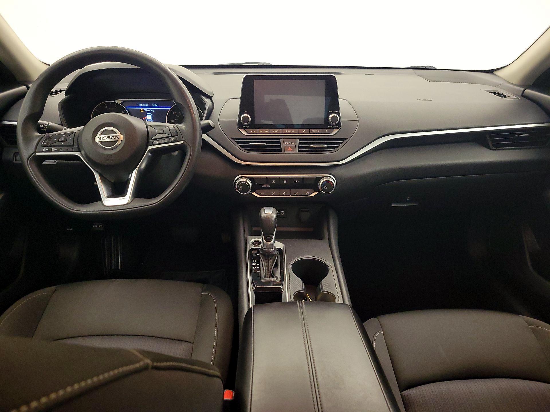 Thumbnail: 2020 Nissan Altima - 9