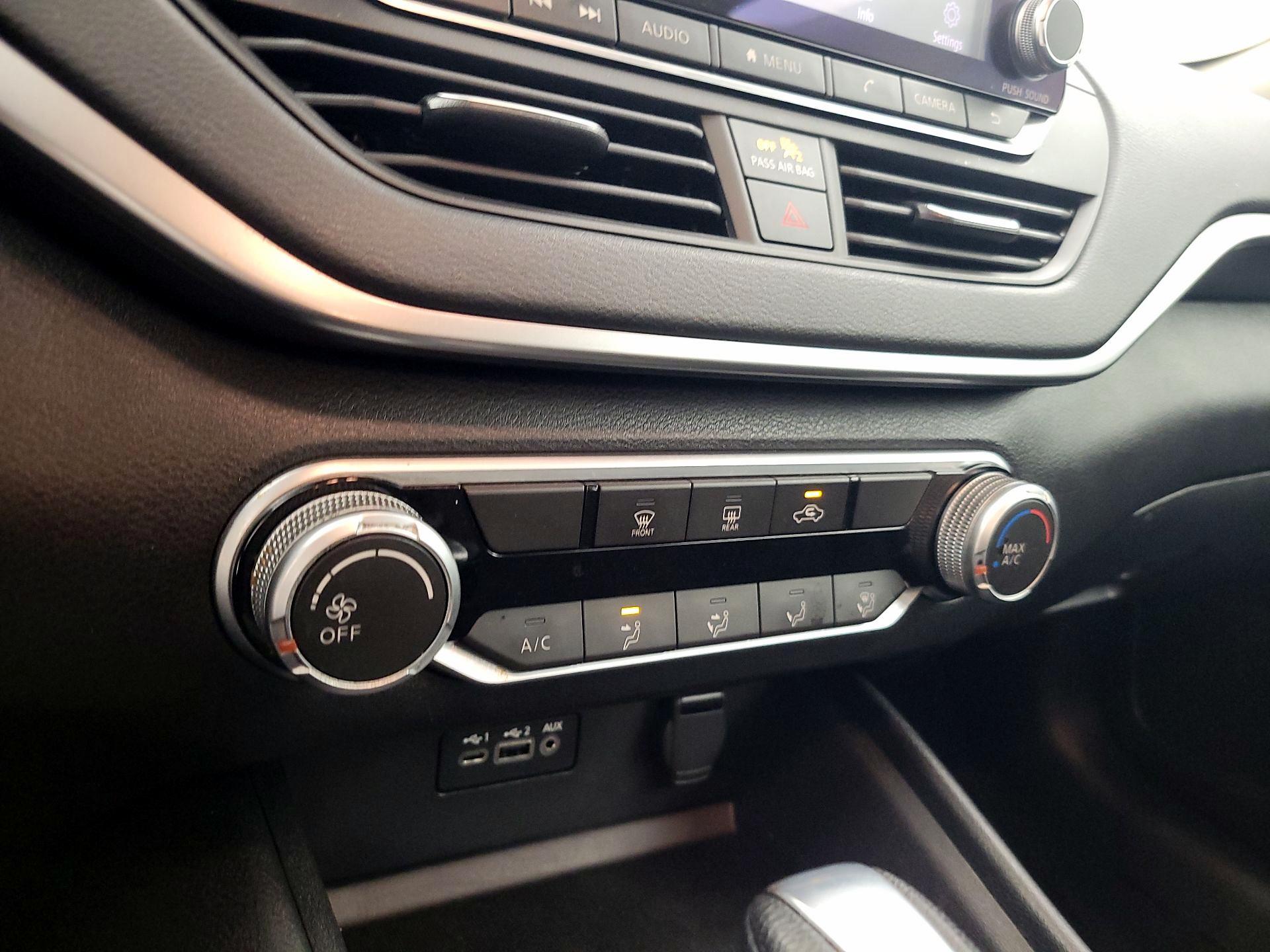 Thumbnail: 2020 Nissan Altima - 16