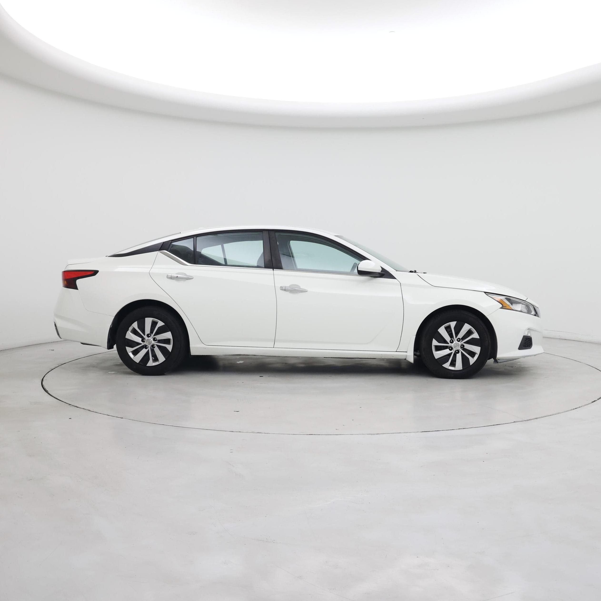 Thumbnail: 2020 Nissan Altima - 7