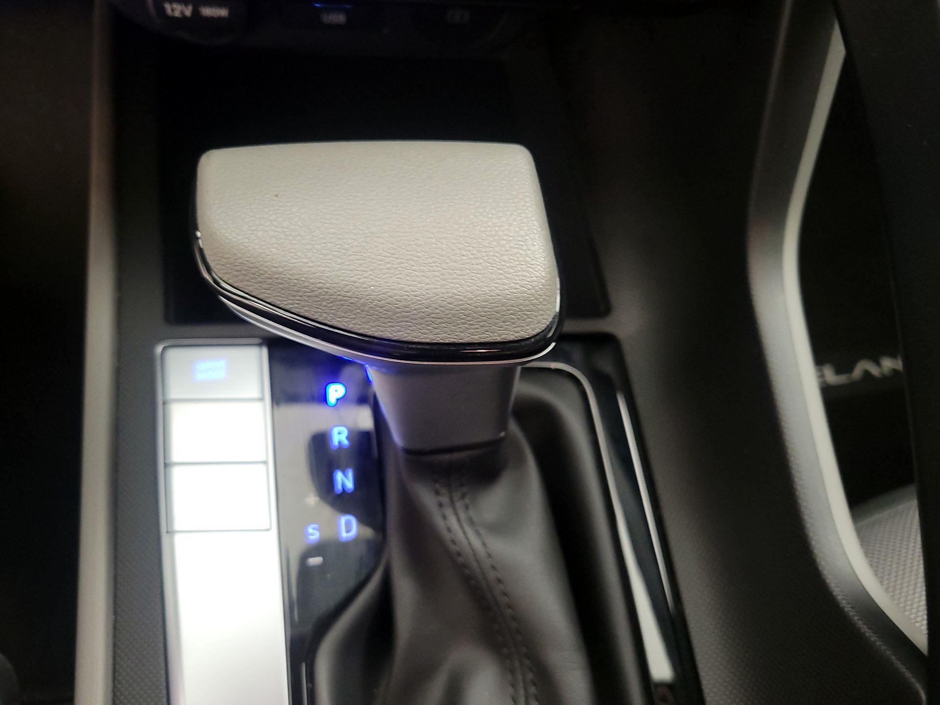 Thumbnail: 2024 Hyundai Elantra - 17