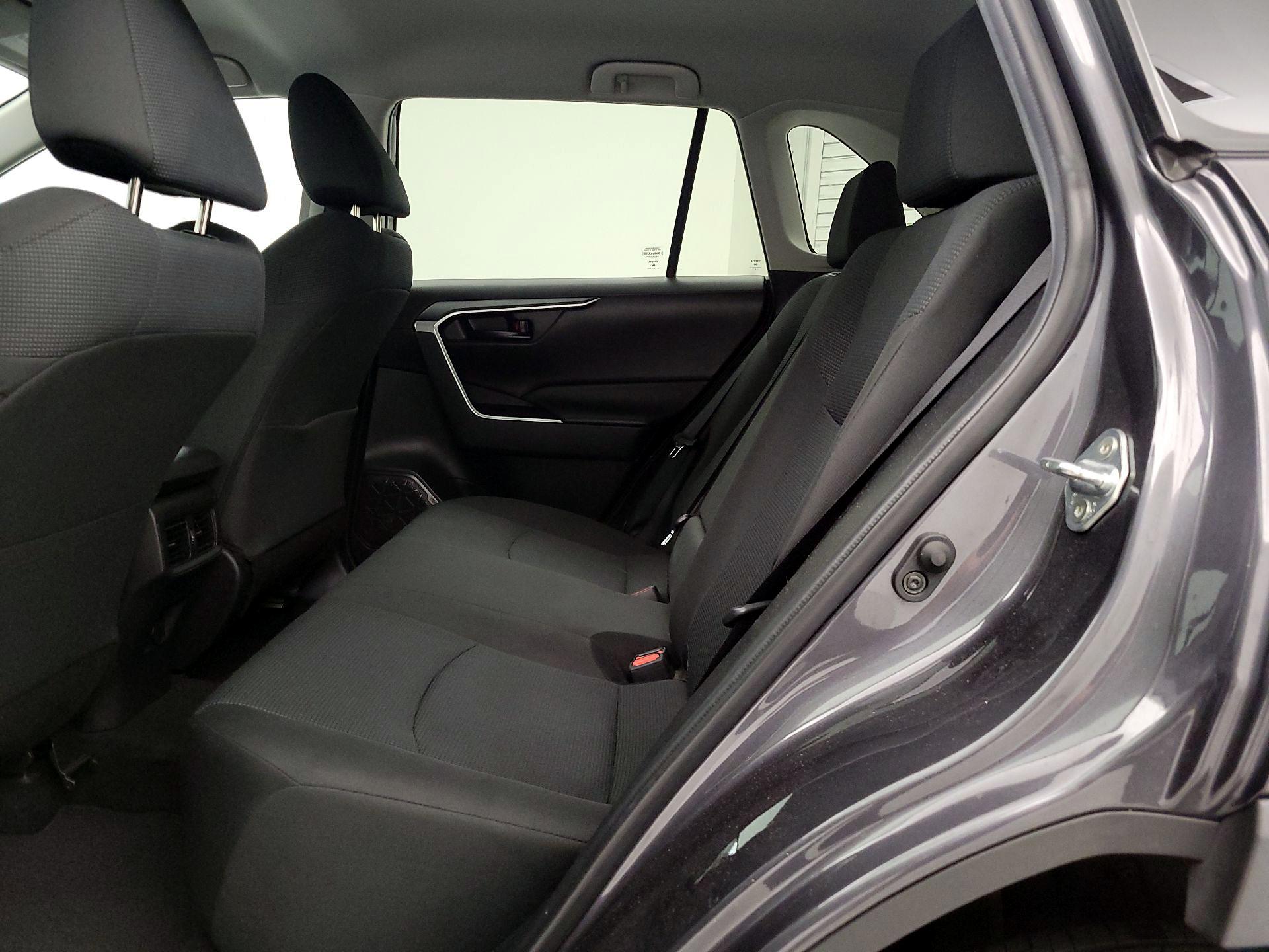 Thumbnail: 2022 Toyota RAV4 - 19