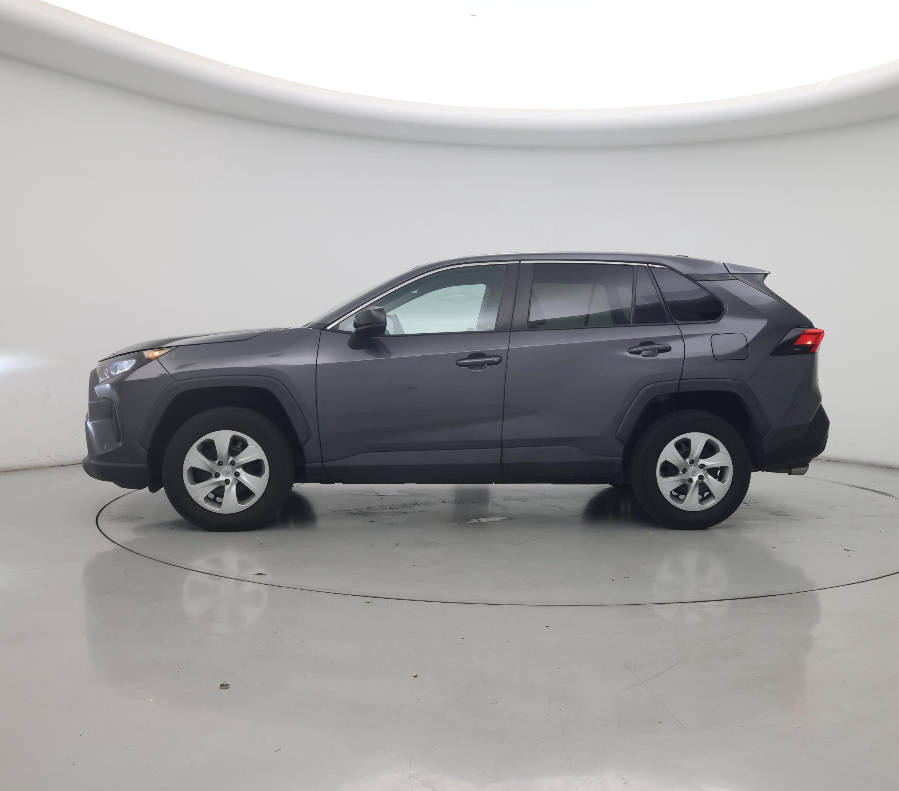 Thumbnail: 2022 Toyota RAV4 - 3