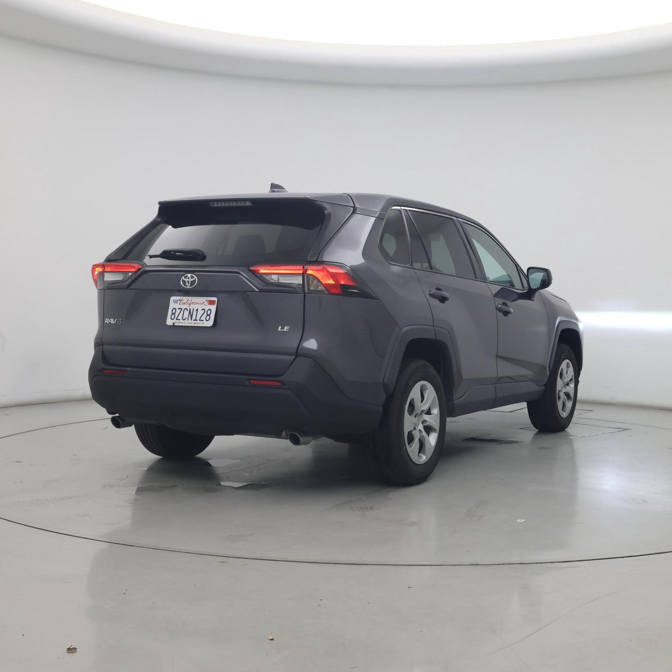 Thumbnail: 2022 Toyota RAV4 - 8