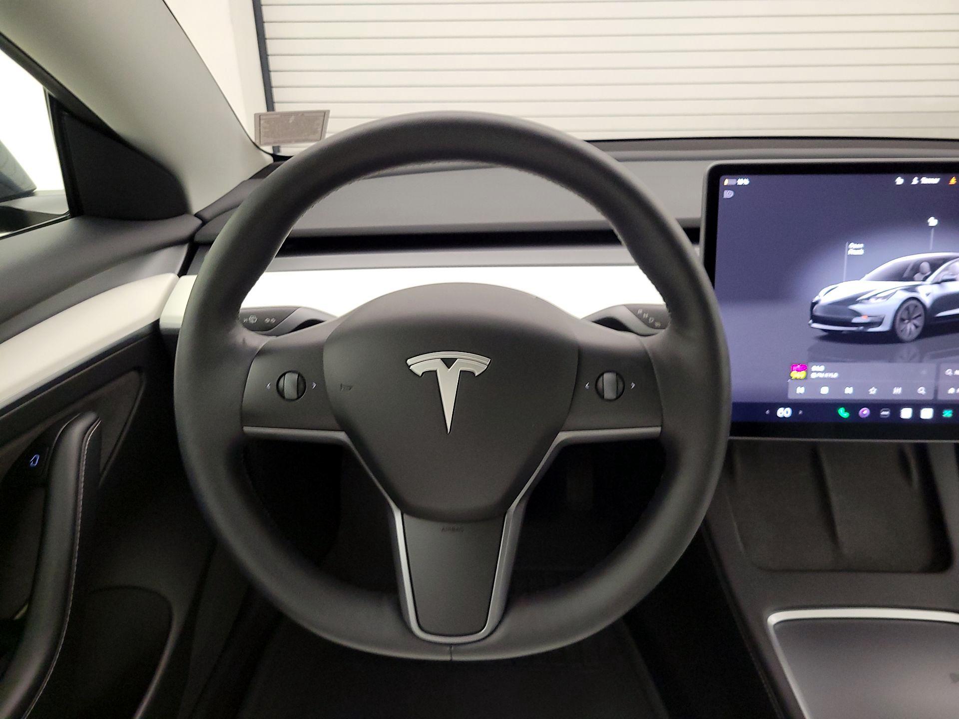 Thumbnail: 2022 Tesla Model 3 - 10