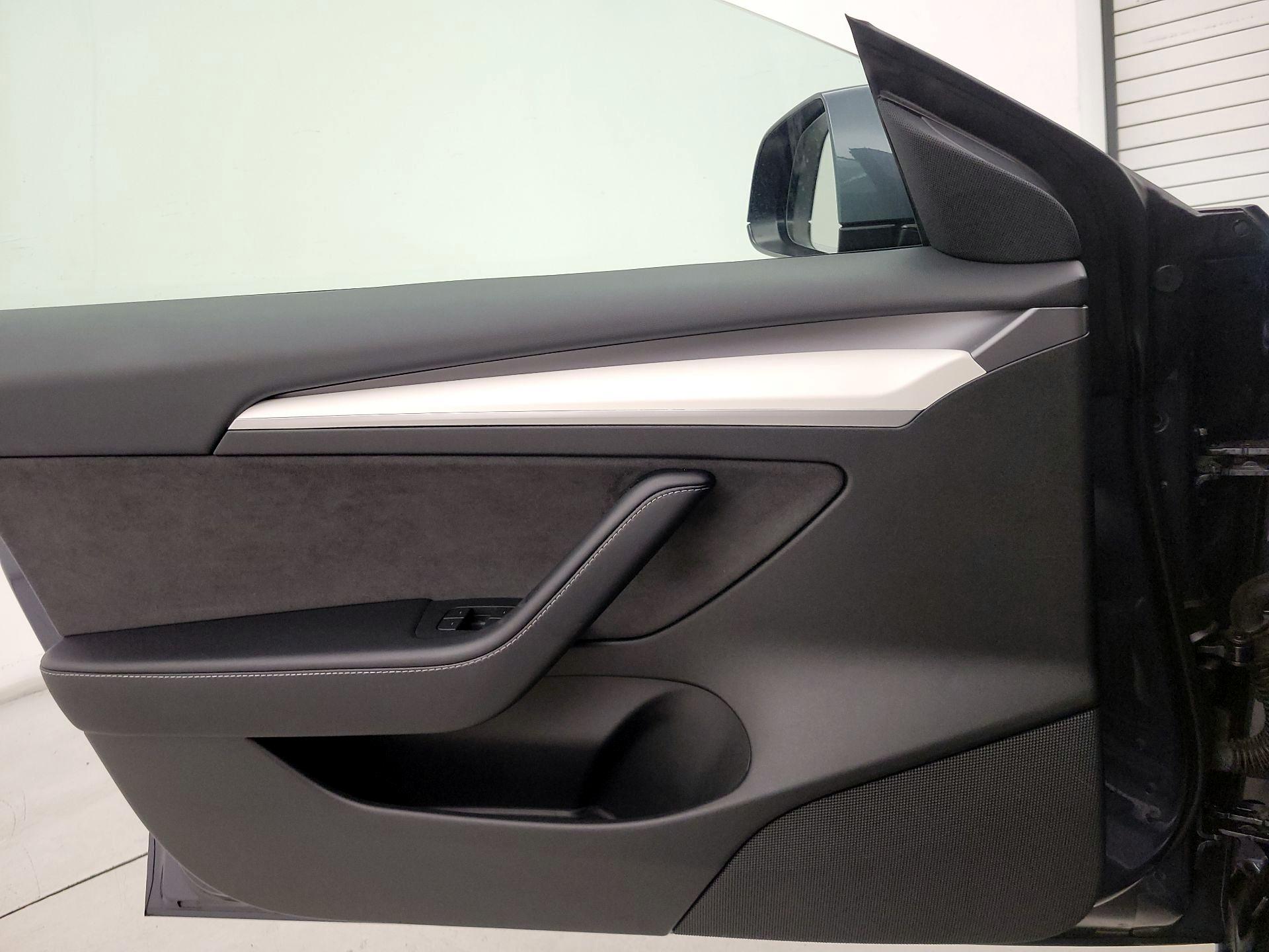 Thumbnail: 2022 Tesla Model 3 - 12