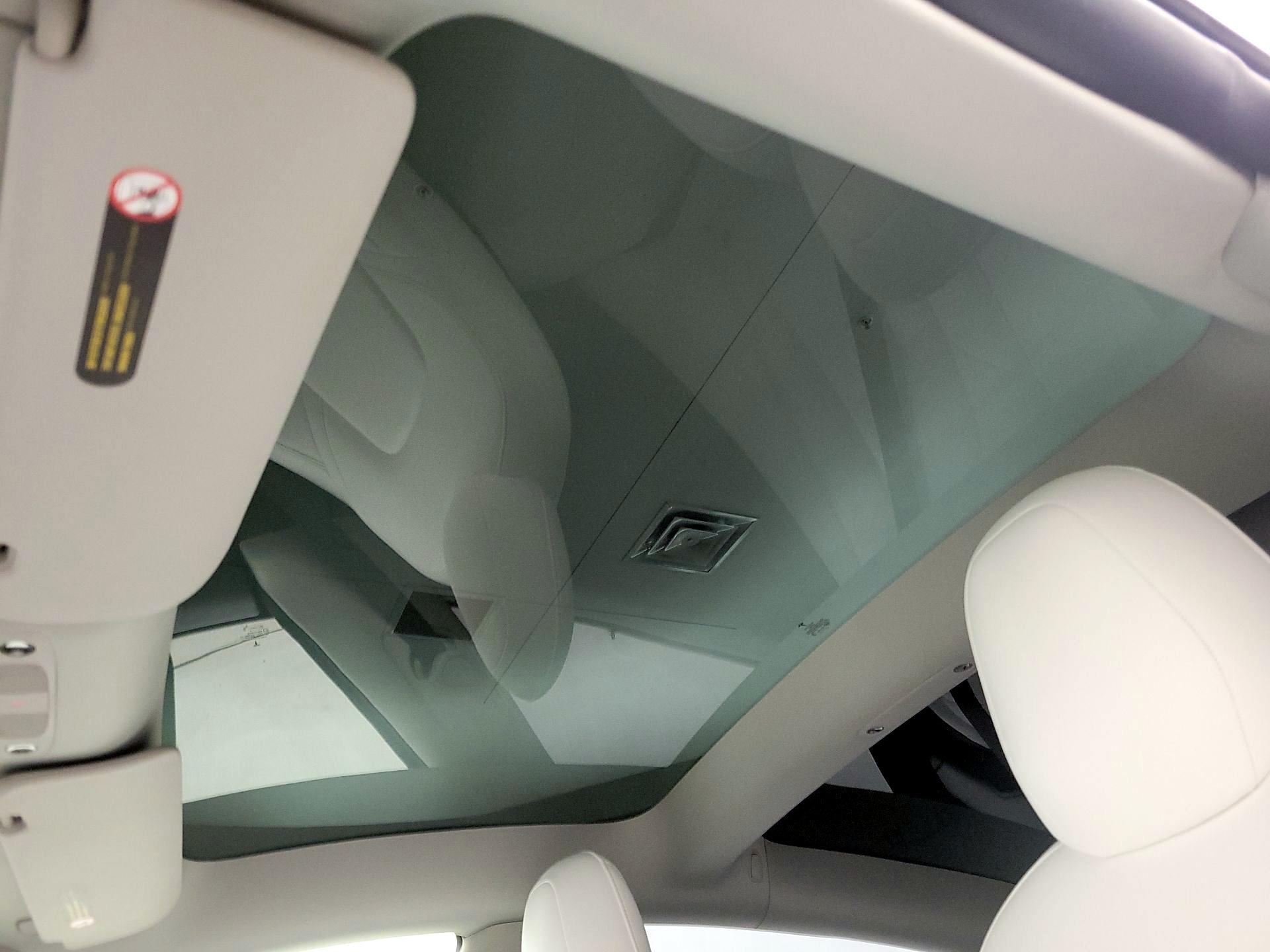 Thumbnail: 2022 Tesla Model 3 - 17