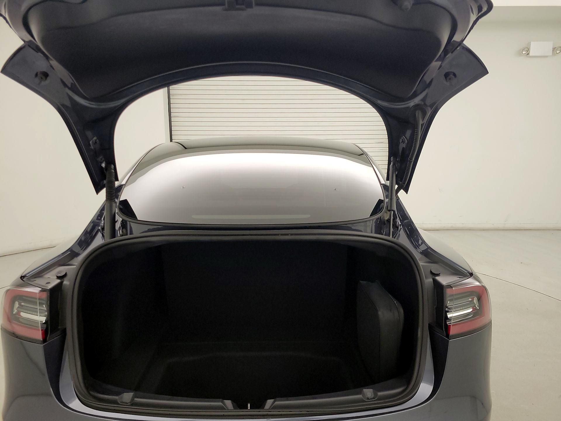 Thumbnail: 2022 Tesla Model 3 - 19