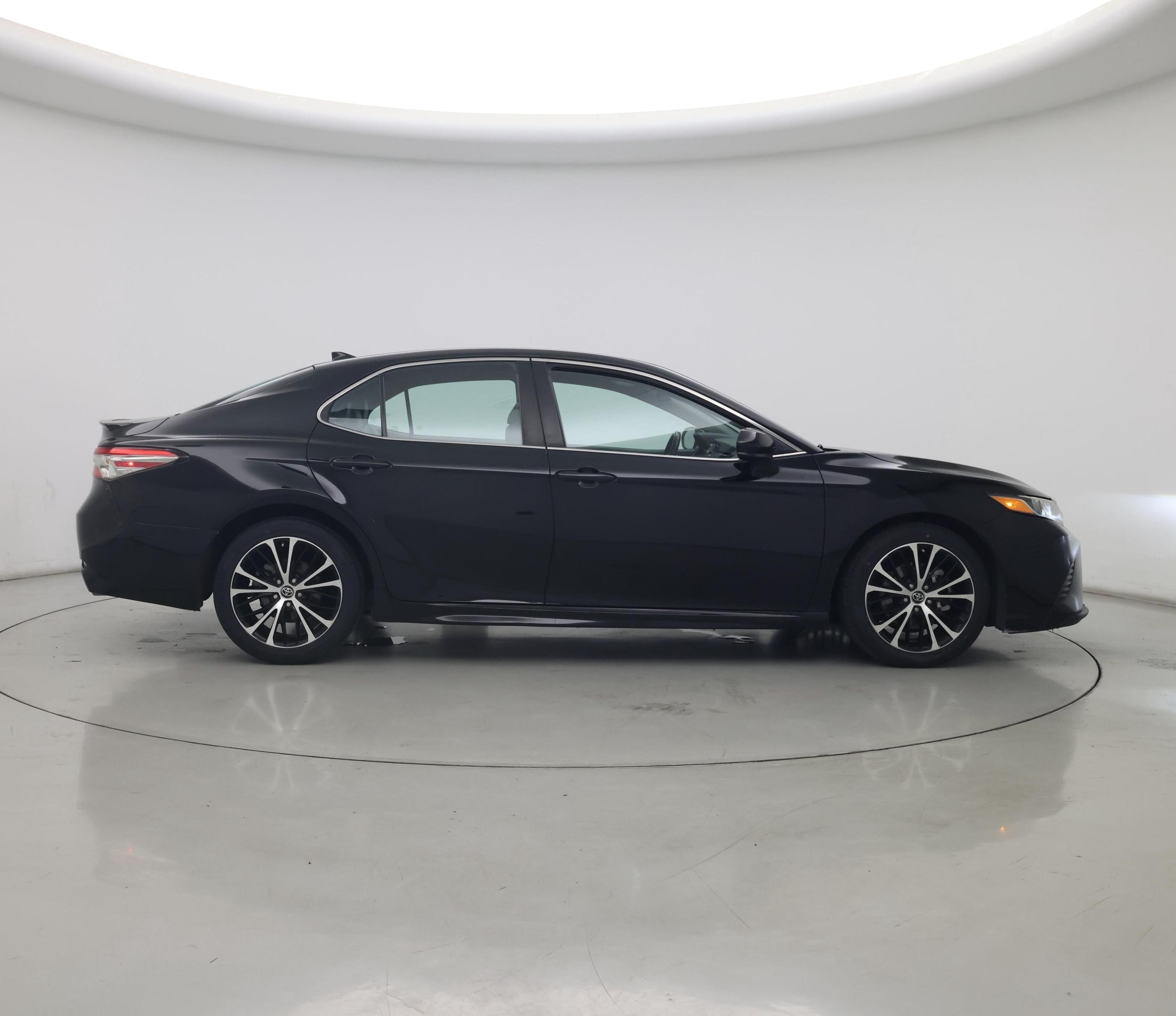 Thumbnail: 2019 Toyota Camry - 7