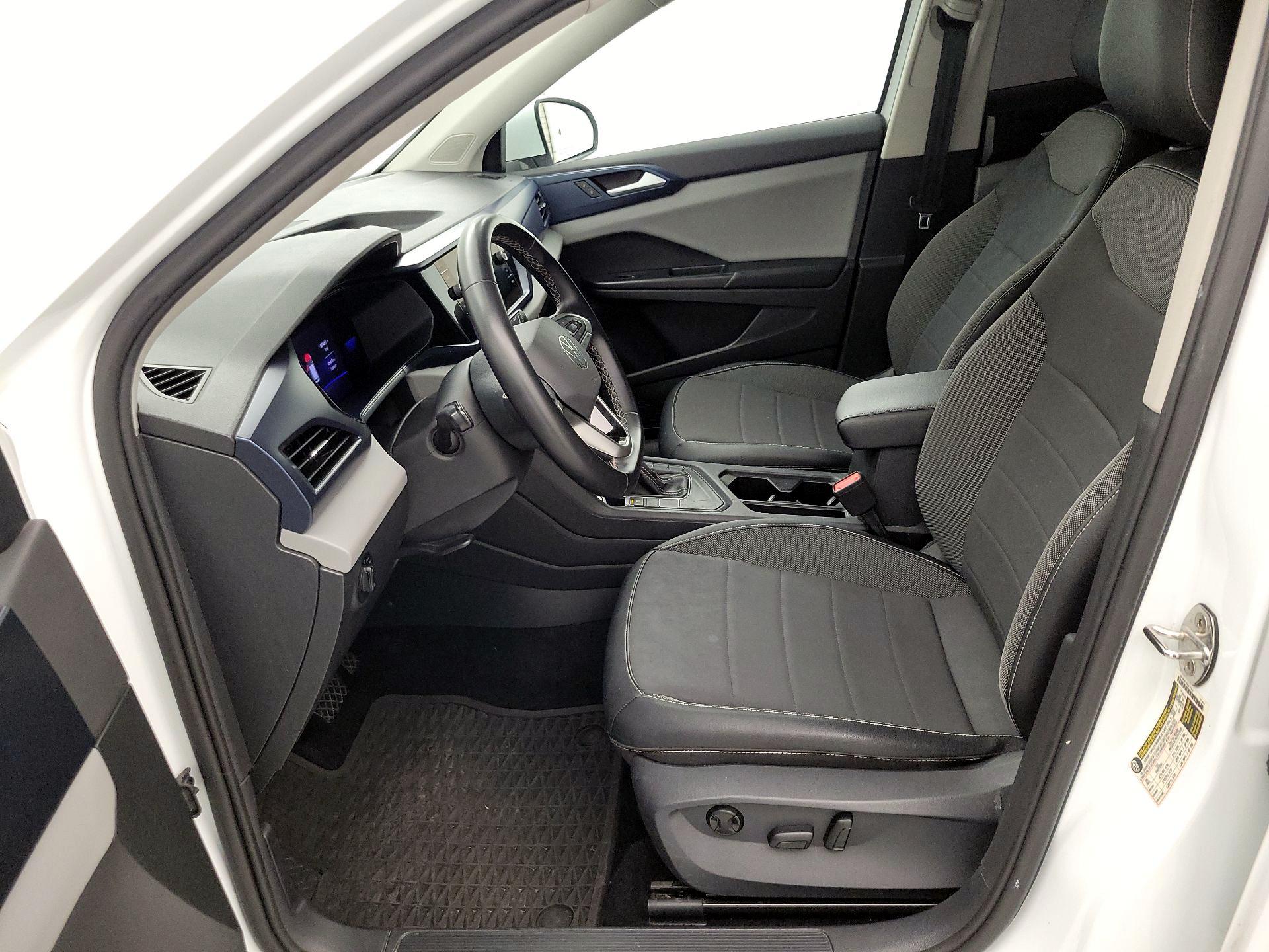 Thumbnail: 2022 Volkswagen Taos - 11