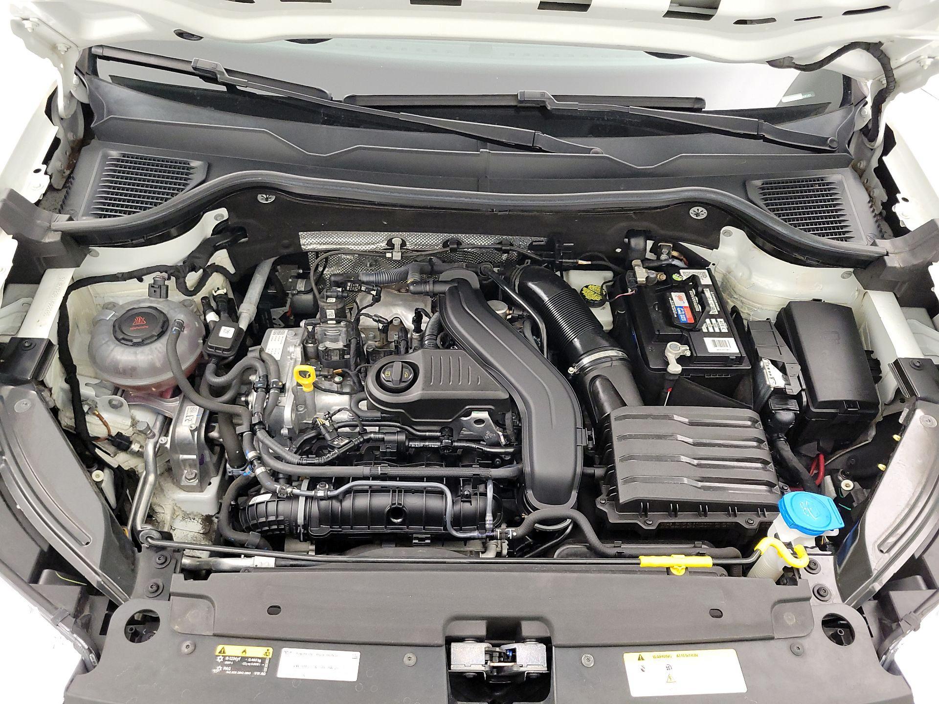 Thumbnail: 2022 Volkswagen Taos - 20