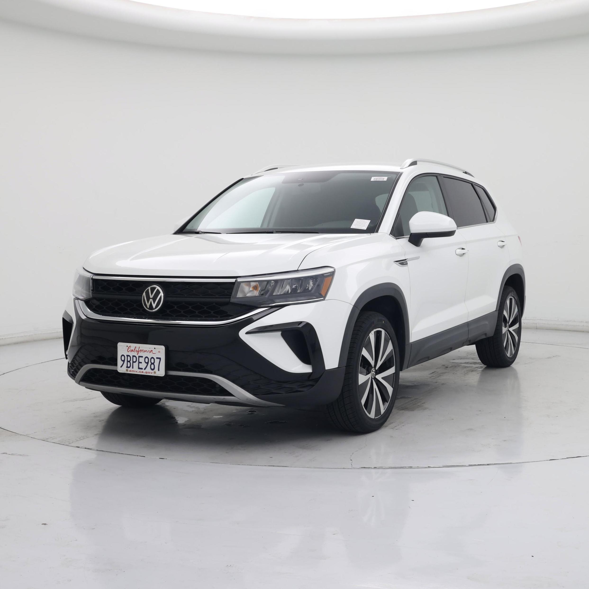 Thumbnail: 2022 Volkswagen Taos - 4