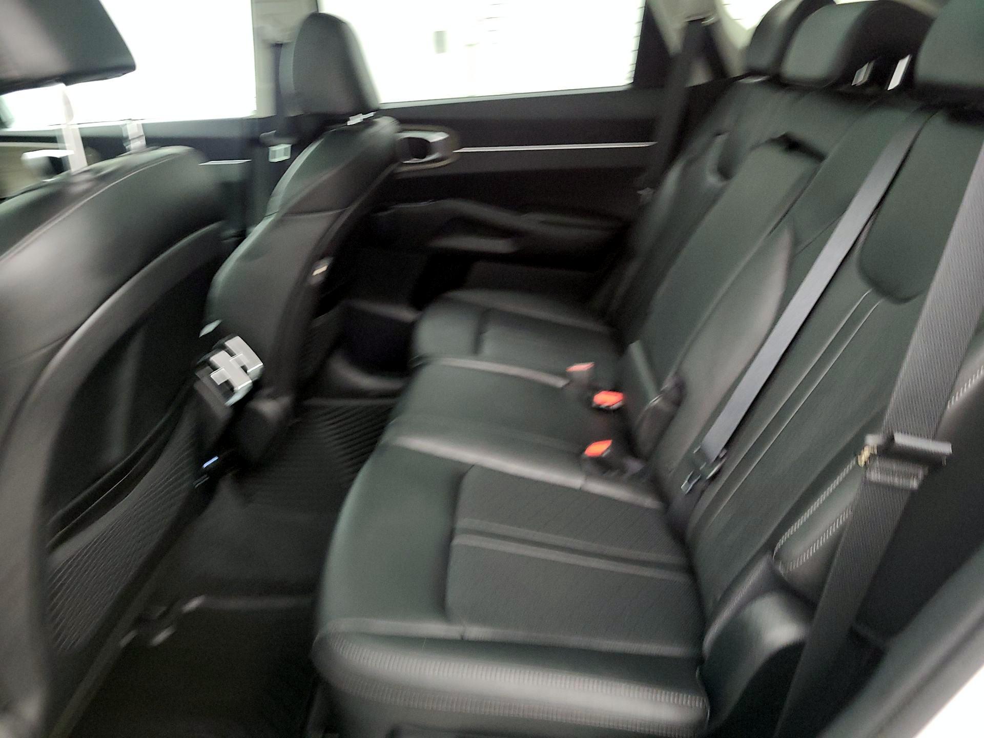 Thumbnail: 2022 Kia Sorento - 20