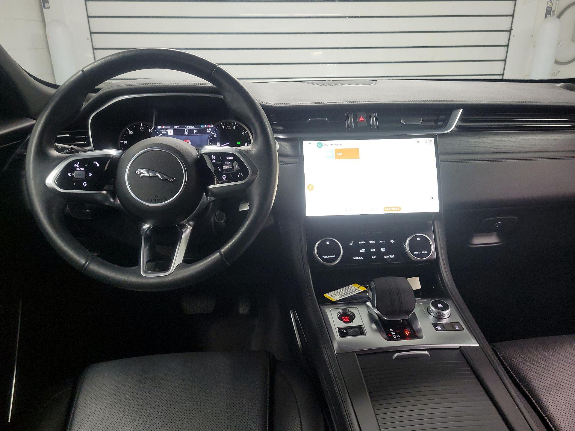 Thumbnail: 2023 Jaguar F-Pace - 9