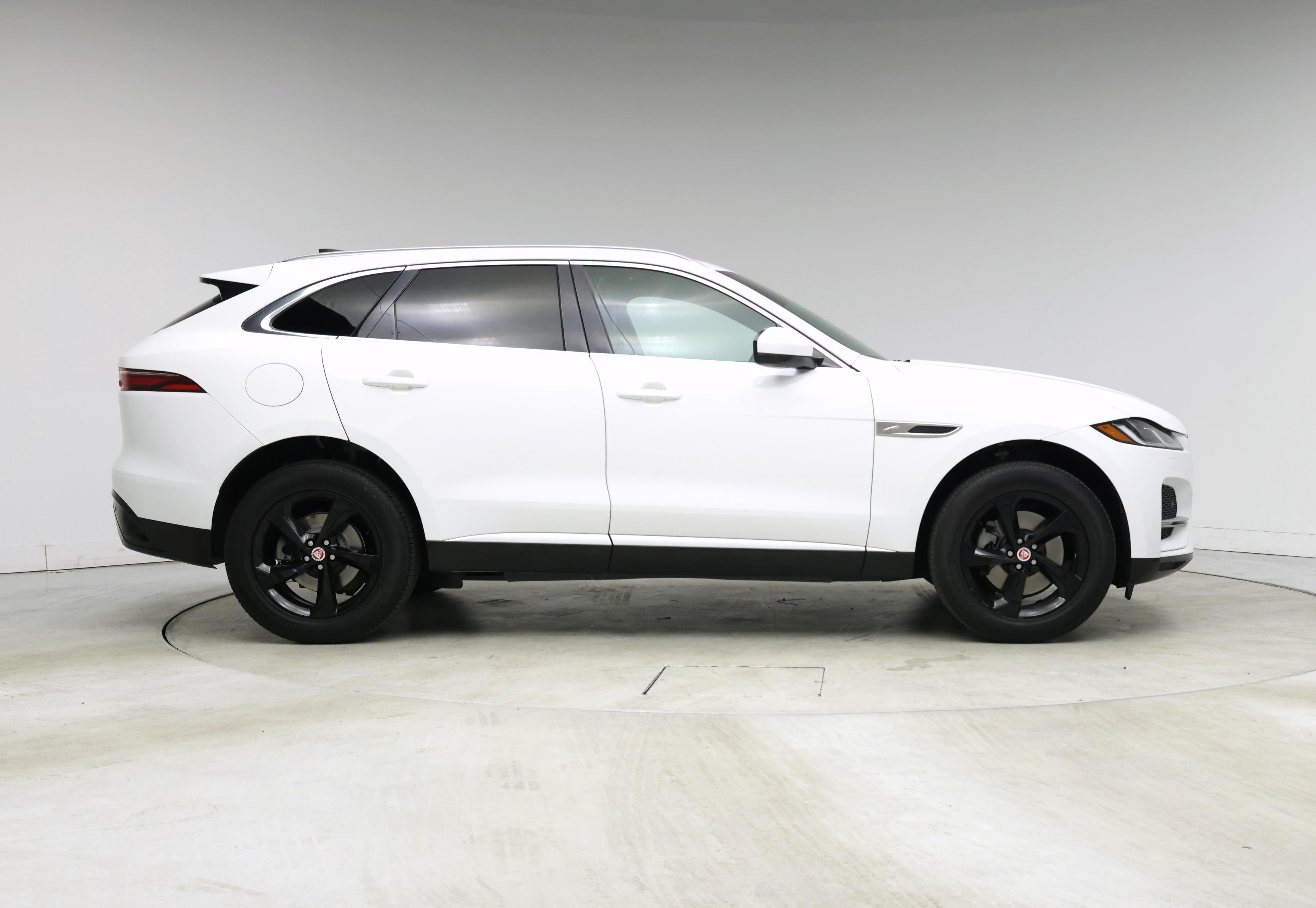 Thumbnail: 2023 Jaguar F-Pace - 7