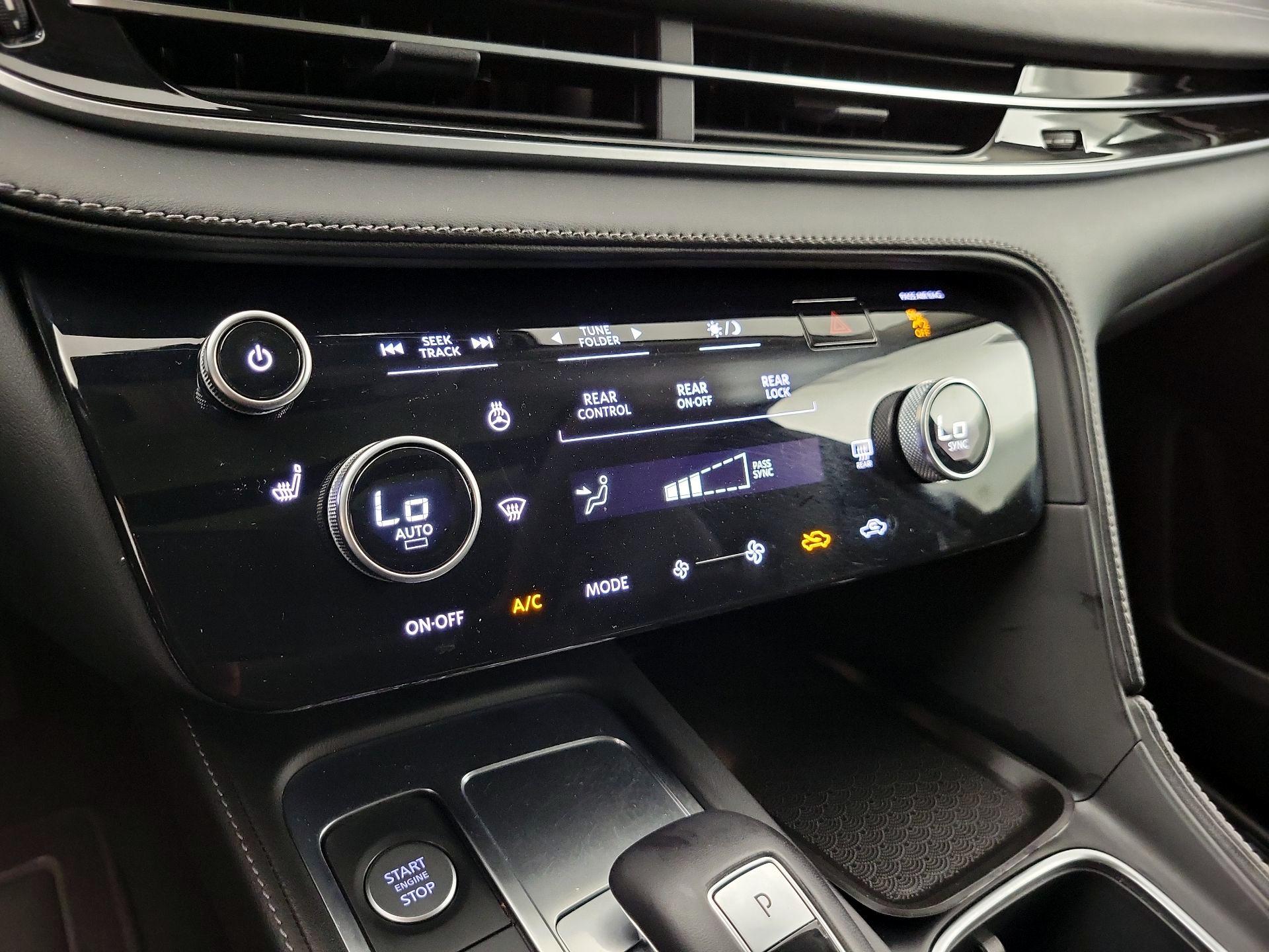 Thumbnail: 2024 INFINITI QX60 - 16