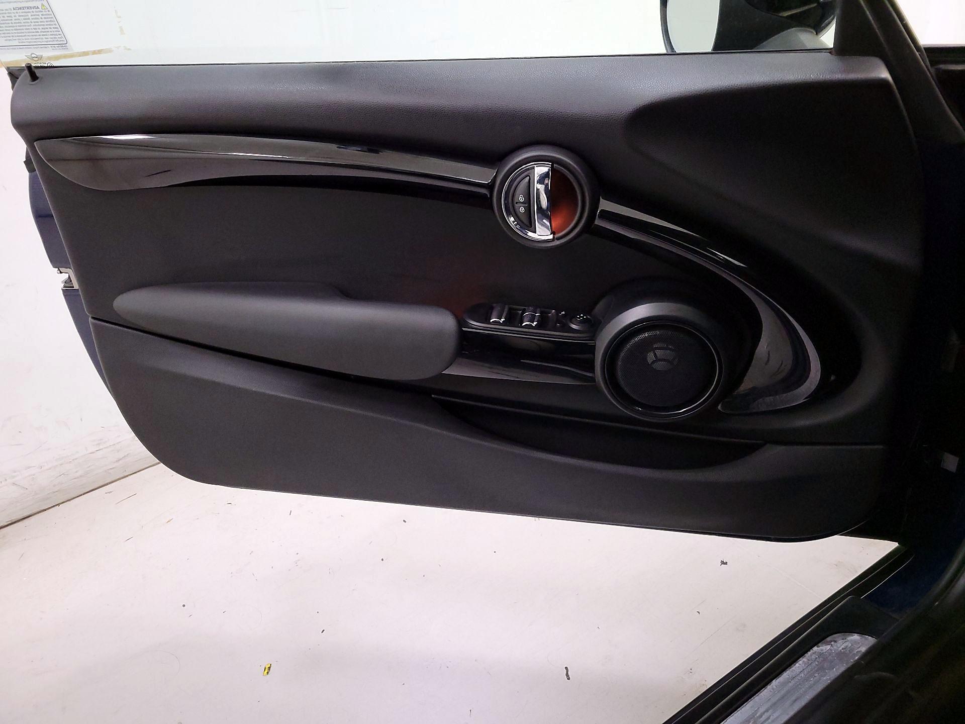 Thumbnail: 2019 MINI Cooper - 12