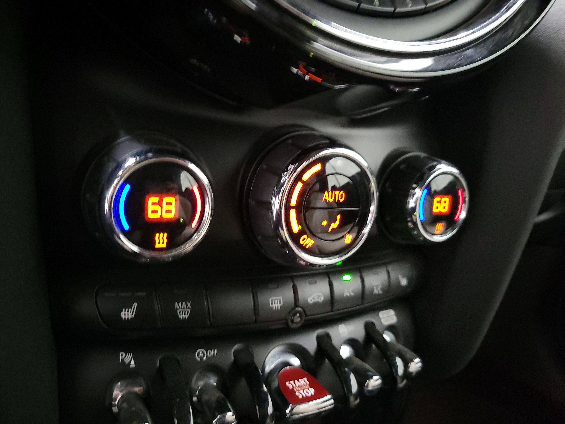 Thumbnail: 2019 MINI Cooper - 16