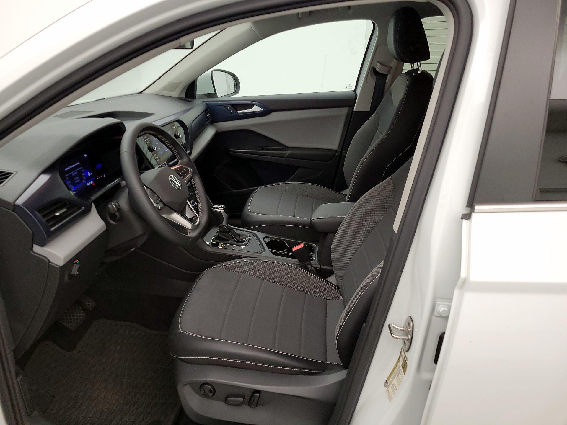 Thumbnail: 2022 Volkswagen Taos - 11