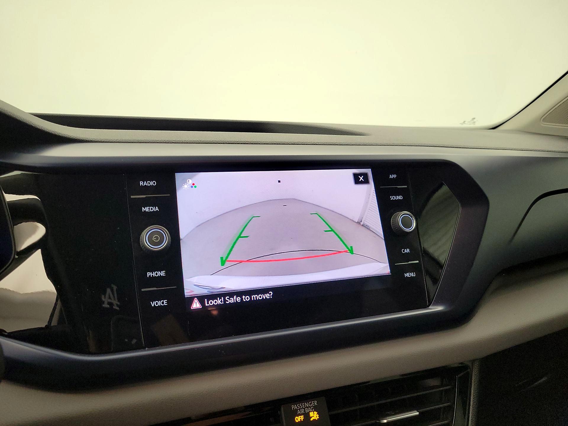 Thumbnail: 2022 Volkswagen Taos - 14