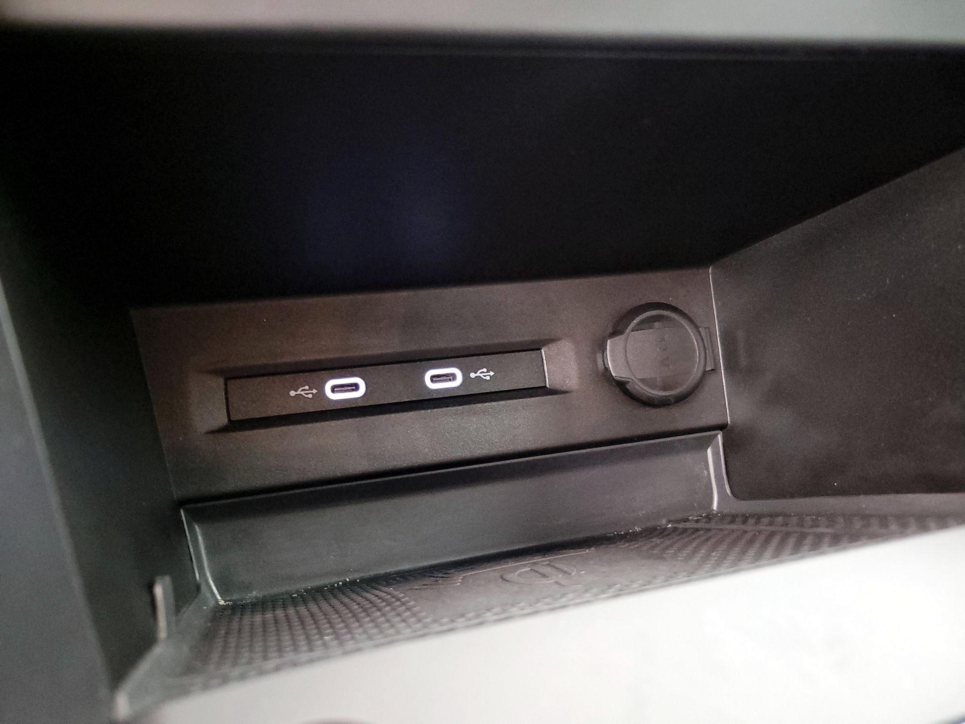 Thumbnail: 2022 Volkswagen Taos - 18