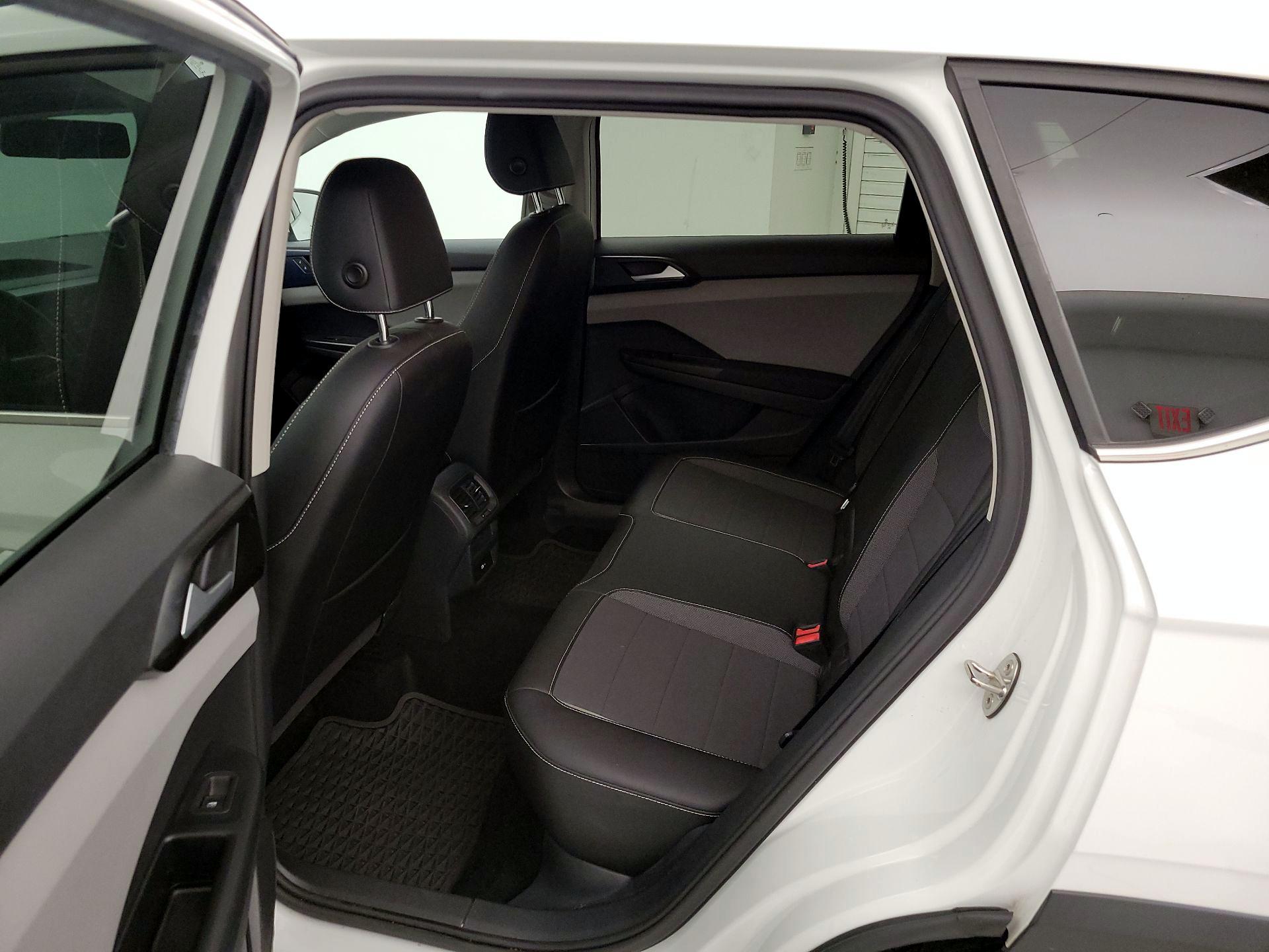 Thumbnail: 2022 Volkswagen Taos - 19