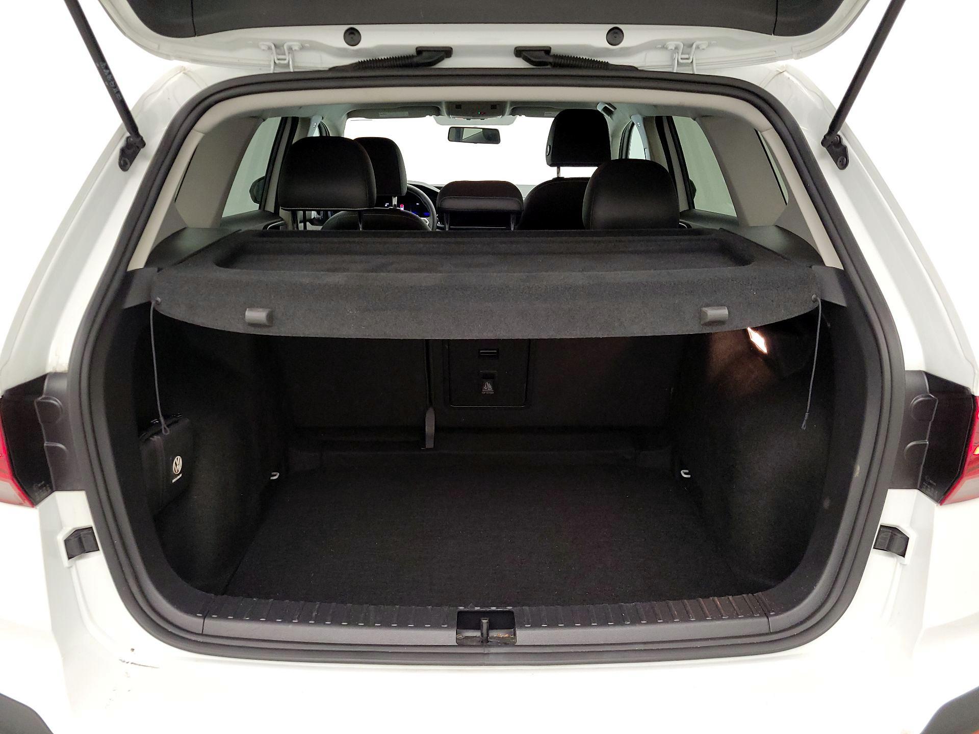 Thumbnail: 2022 Volkswagen Taos - 20