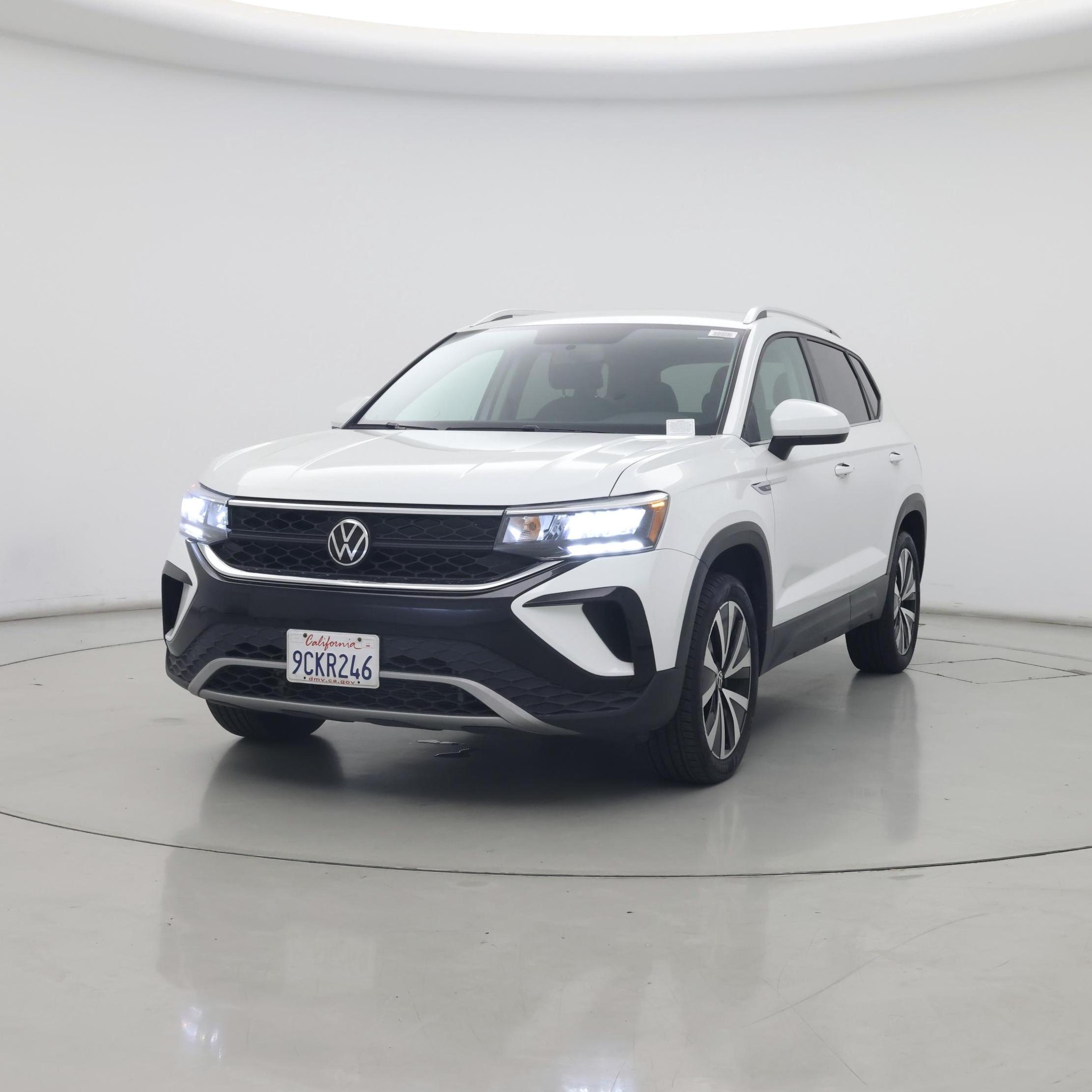 Thumbnail: 2022 Volkswagen Taos - 4