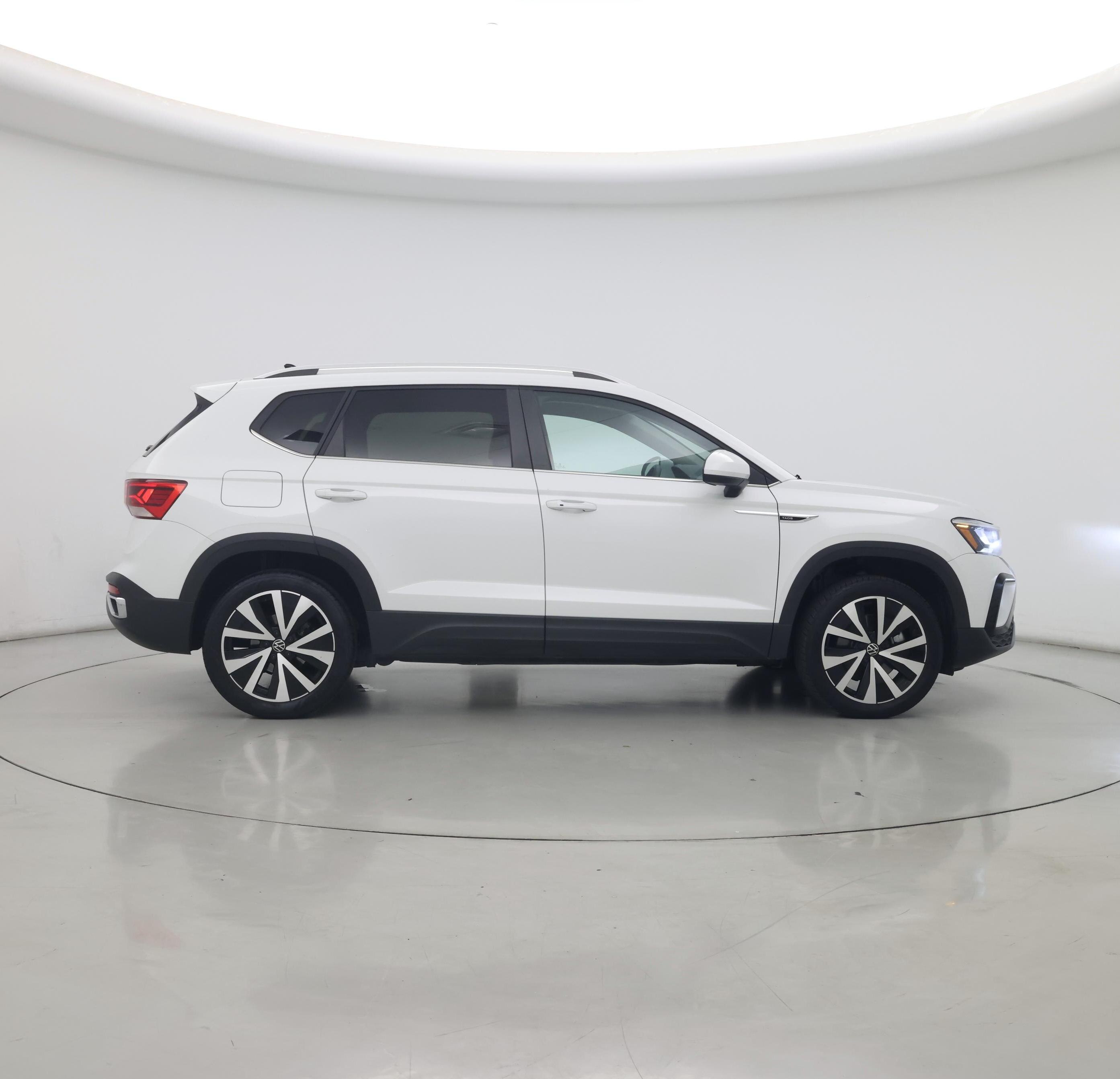 Thumbnail: 2022 Volkswagen Taos - 7