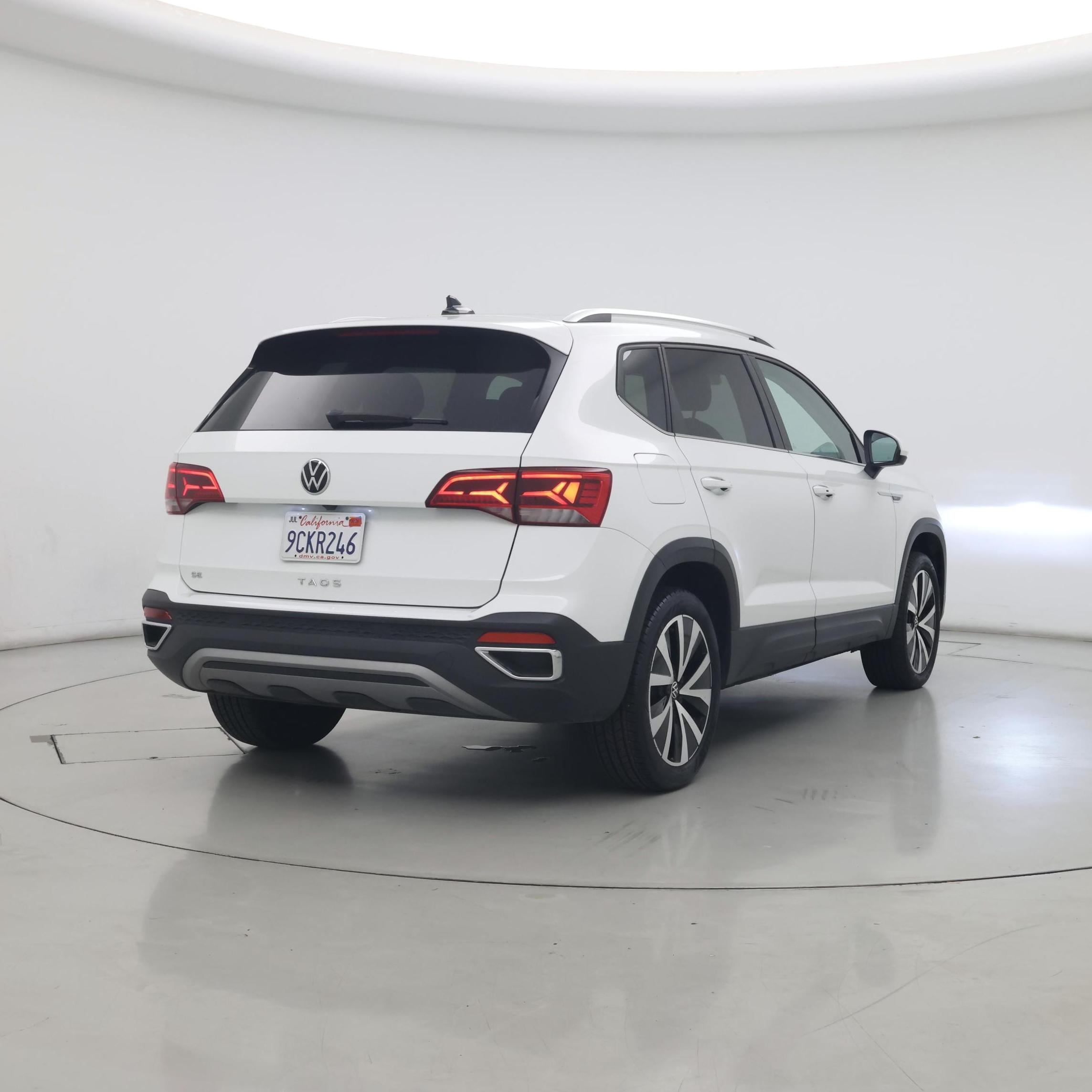 Thumbnail: 2022 Volkswagen Taos - 8