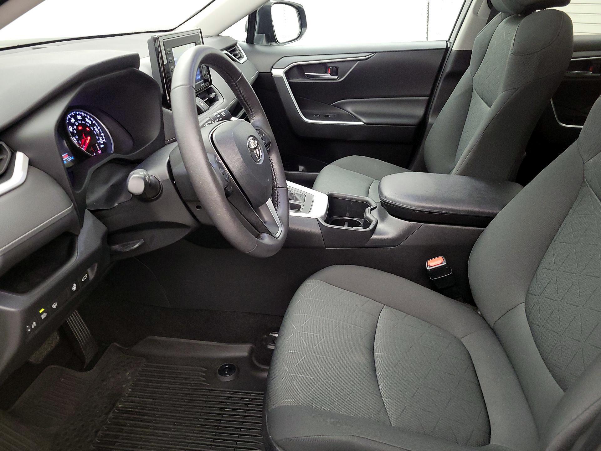 Thumbnail: 2022 Toyota RAV4 - 11