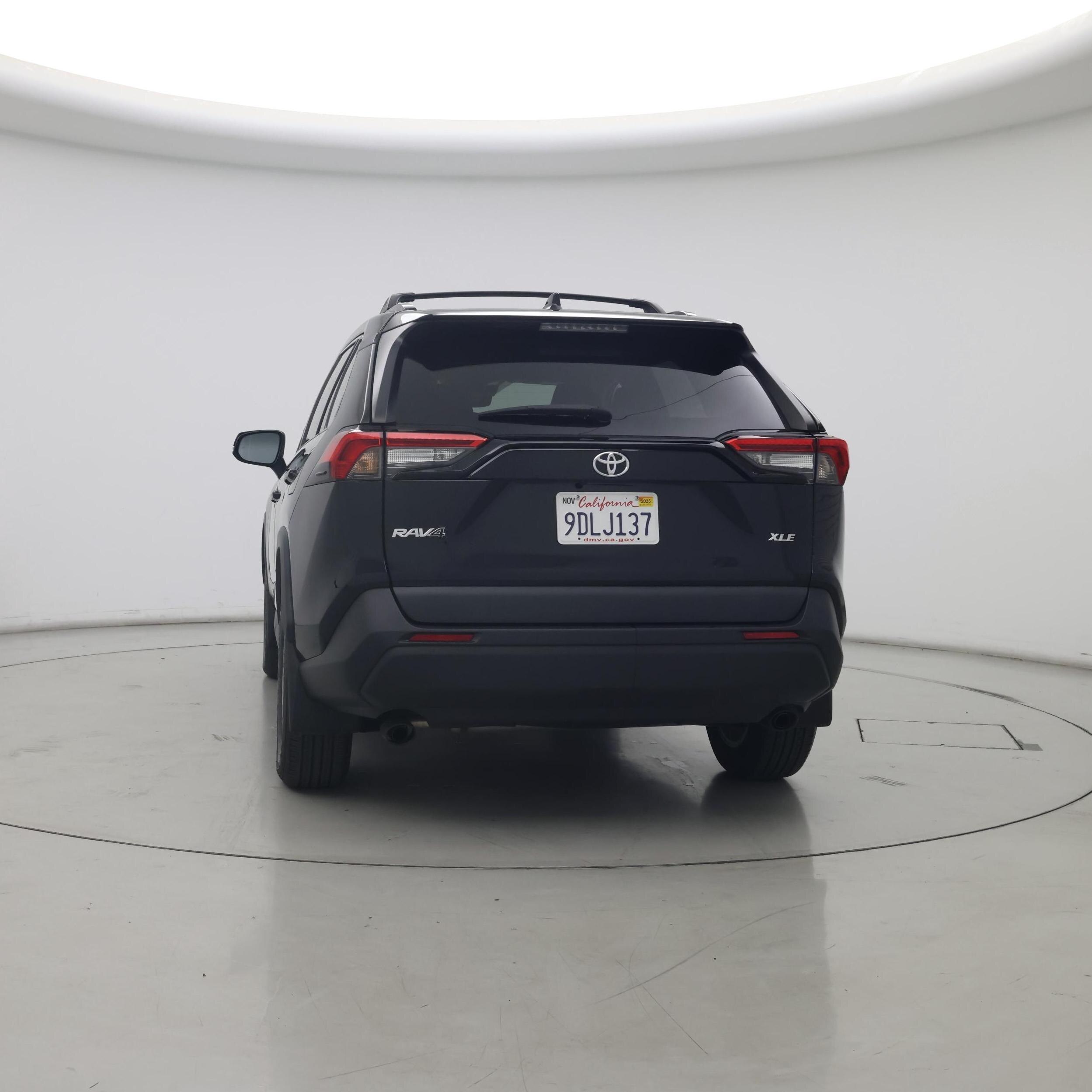 Thumbnail: 2022 Toyota RAV4 - 6