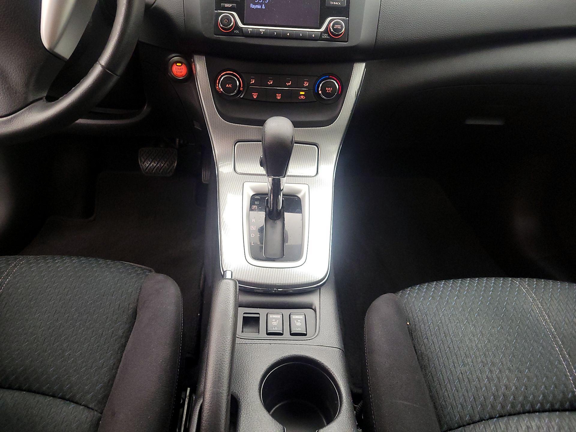 Thumbnail: 2015 Nissan Sentra - 17