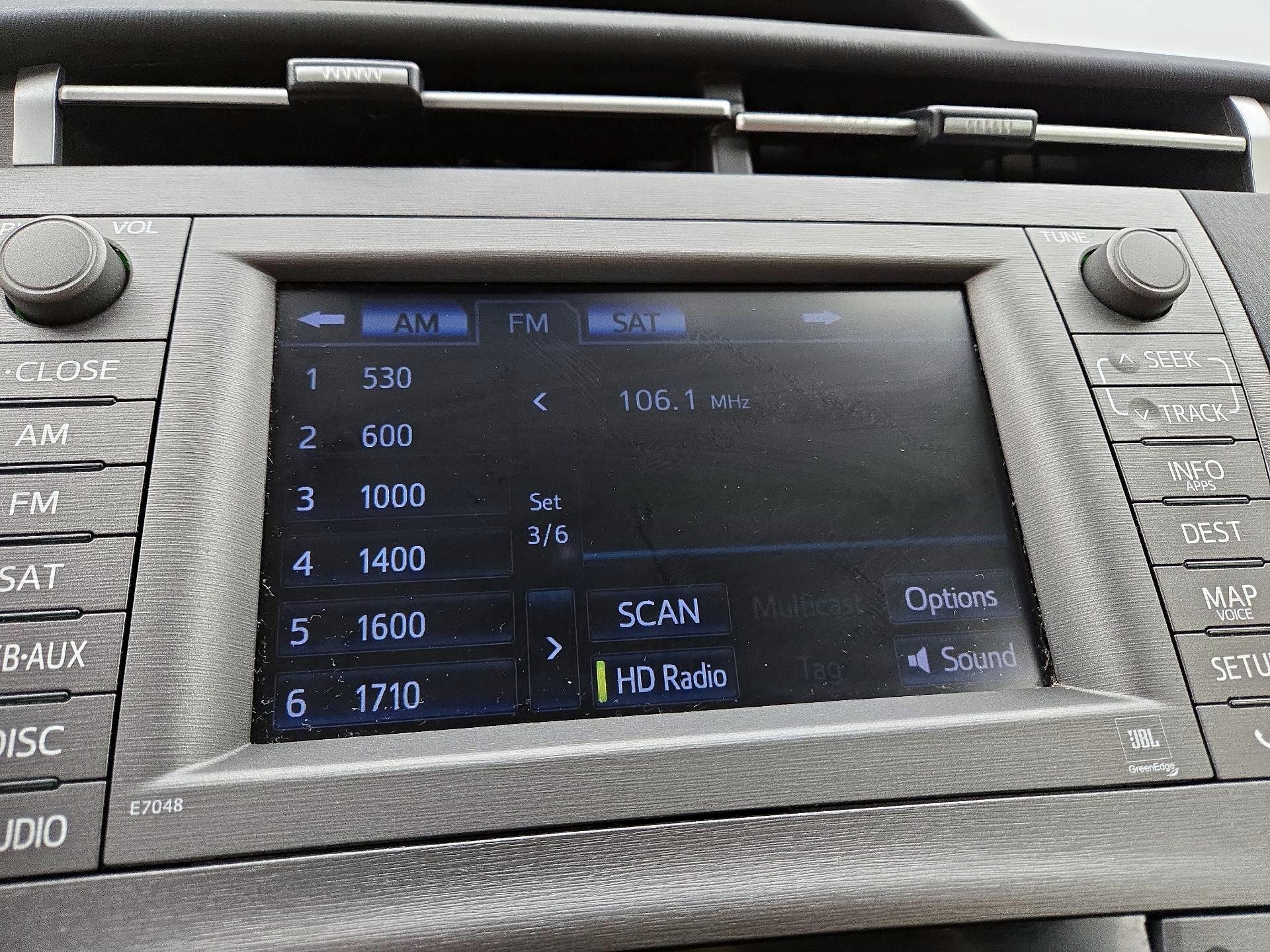 Thumbnail: 2014 Toyota Prius - 16