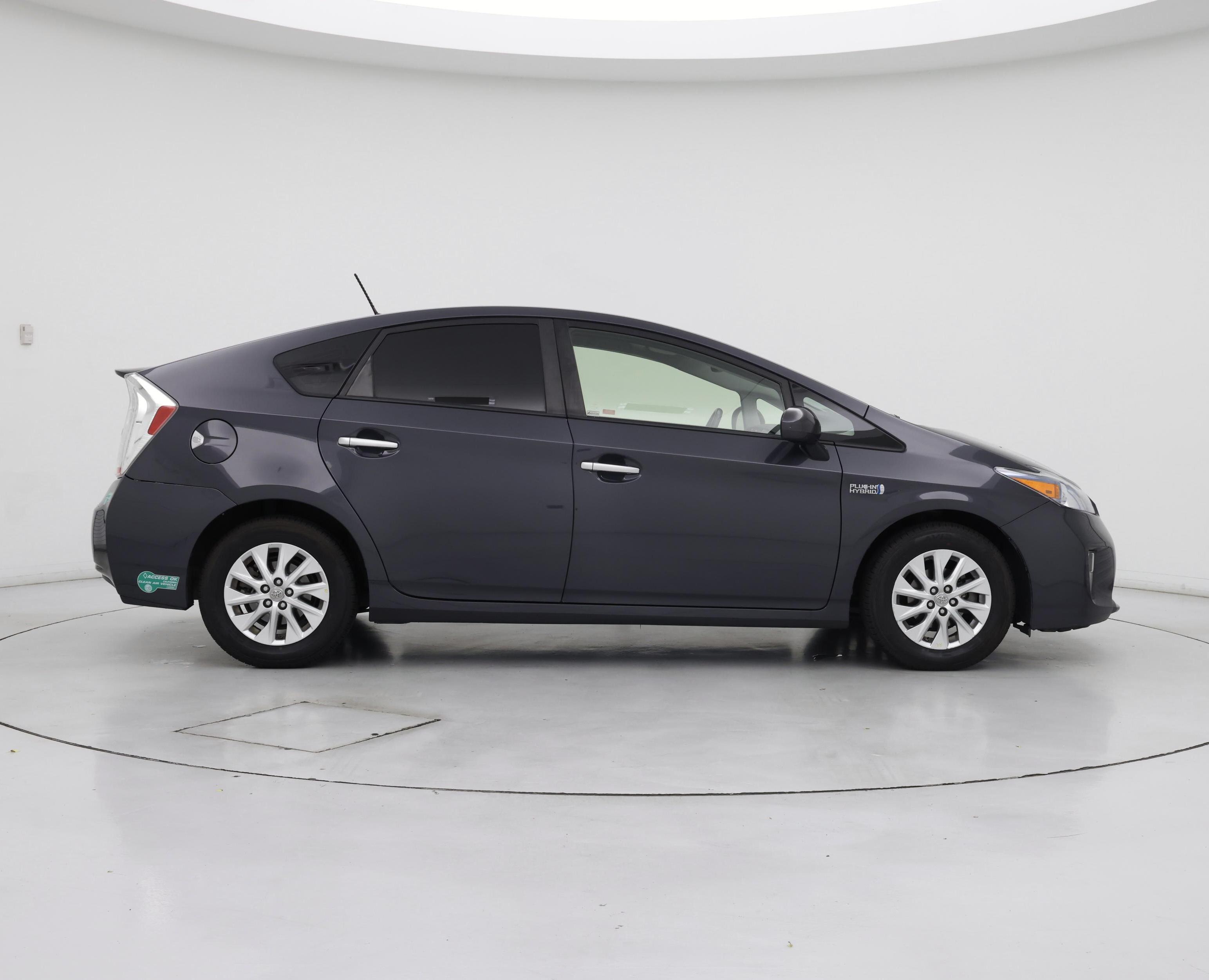 Thumbnail: 2014 Toyota Prius - 7