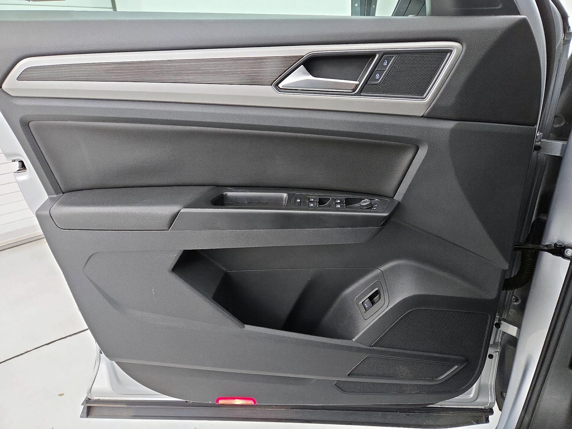 Thumbnail: 2019 Volkswagen Atlas - 12