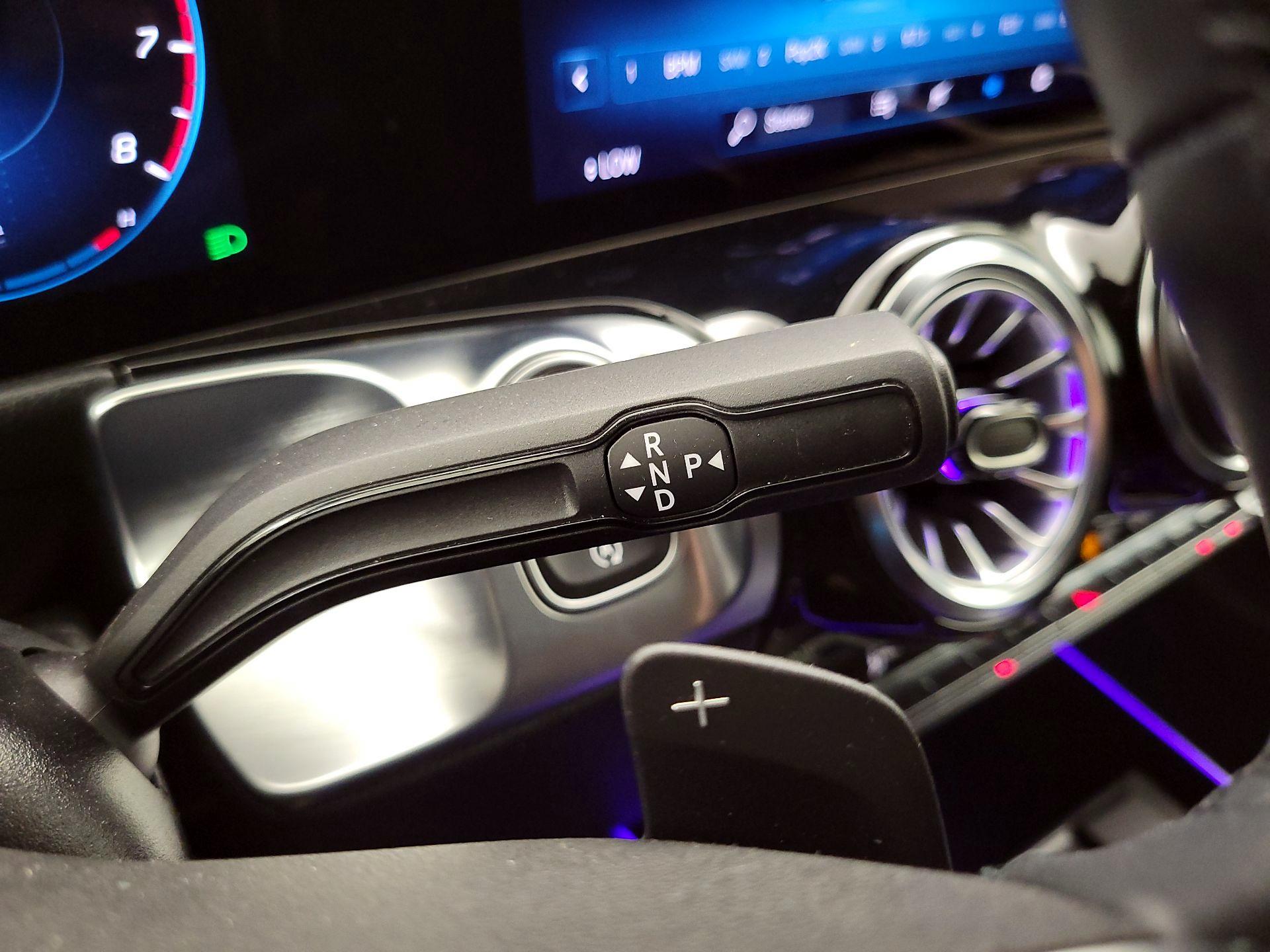 Thumbnail: 2023 Mercedes-Benz GLB - 17