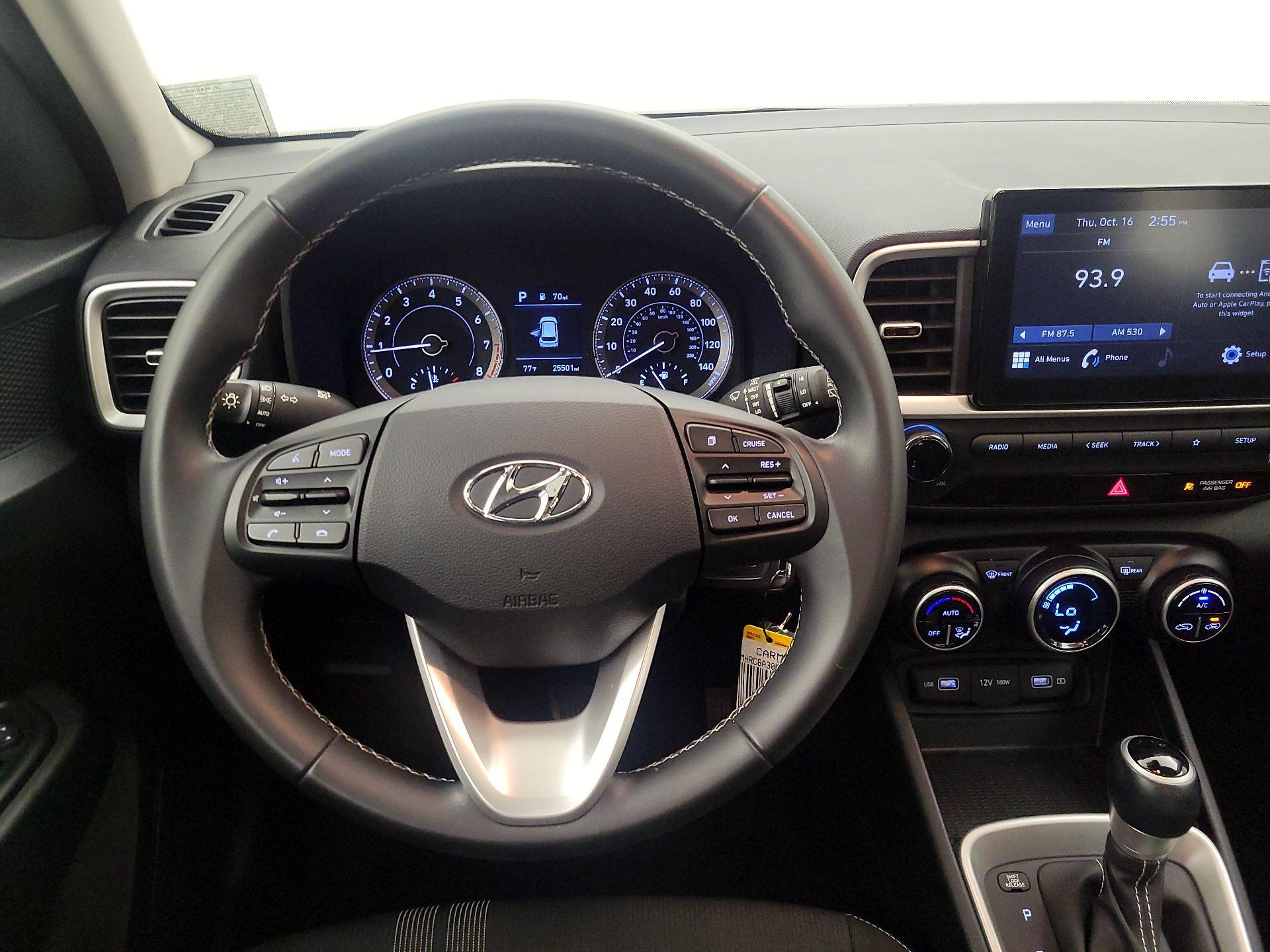 Thumbnail: 2022 Hyundai Venue - 10