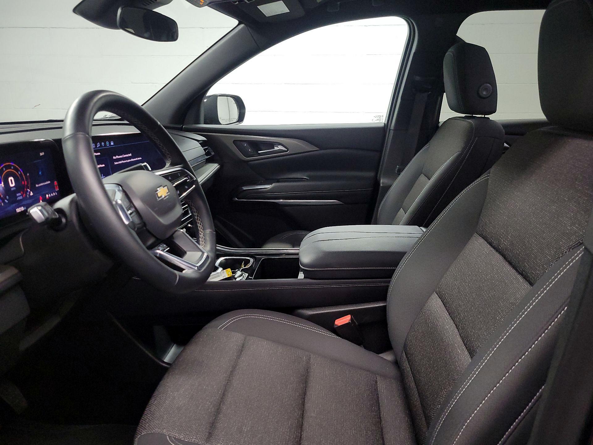 Thumbnail: 2025 Chevrolet Traverse - 11