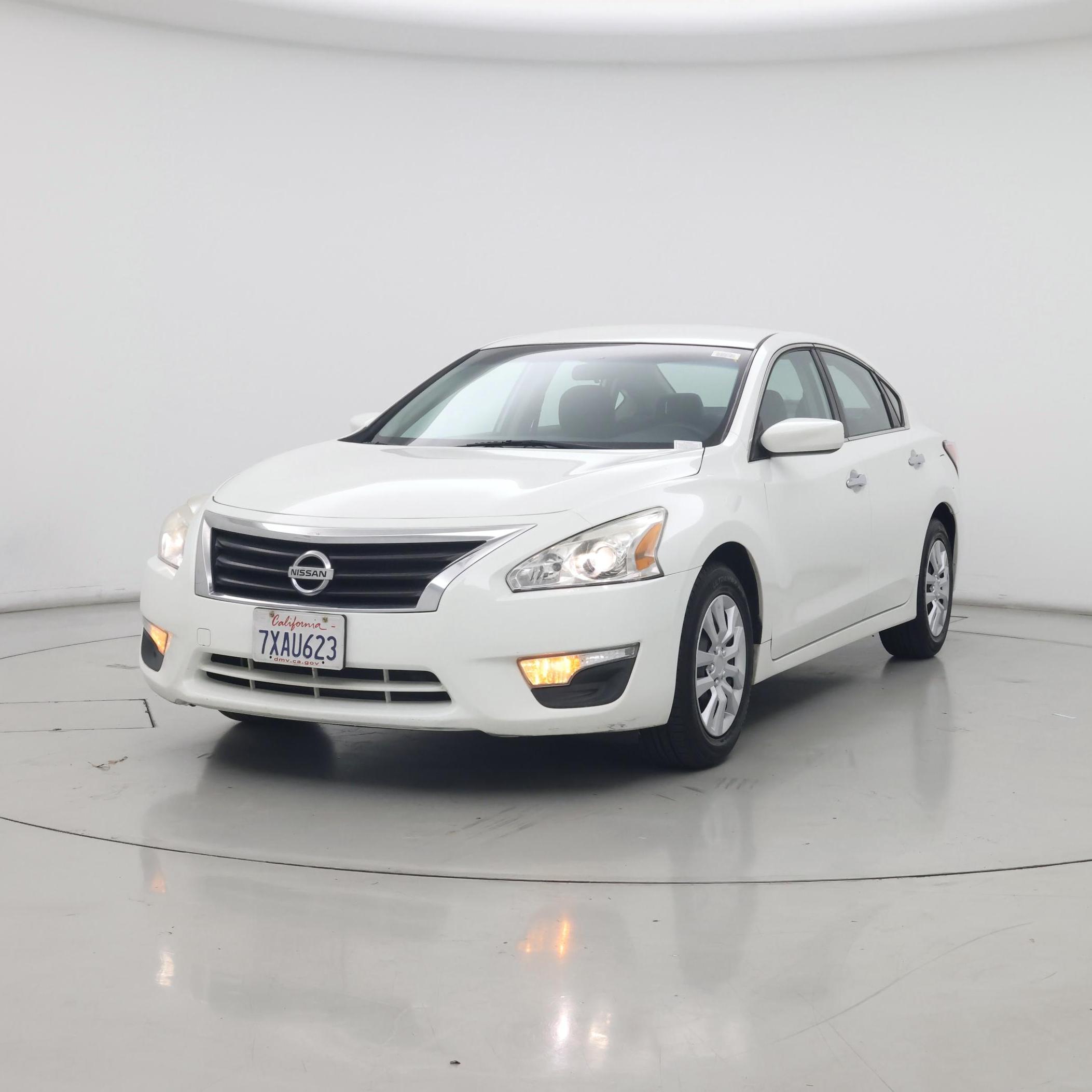 Thumbnail: 2015 Nissan Altima - 4