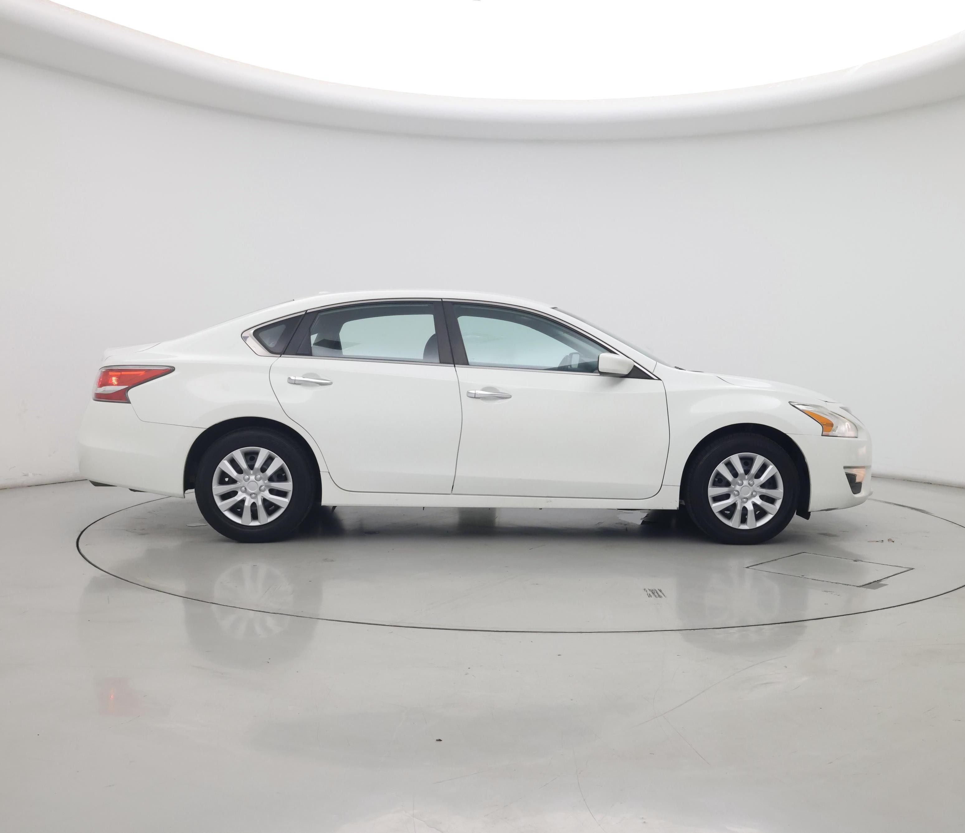 Thumbnail: 2015 Nissan Altima - 7