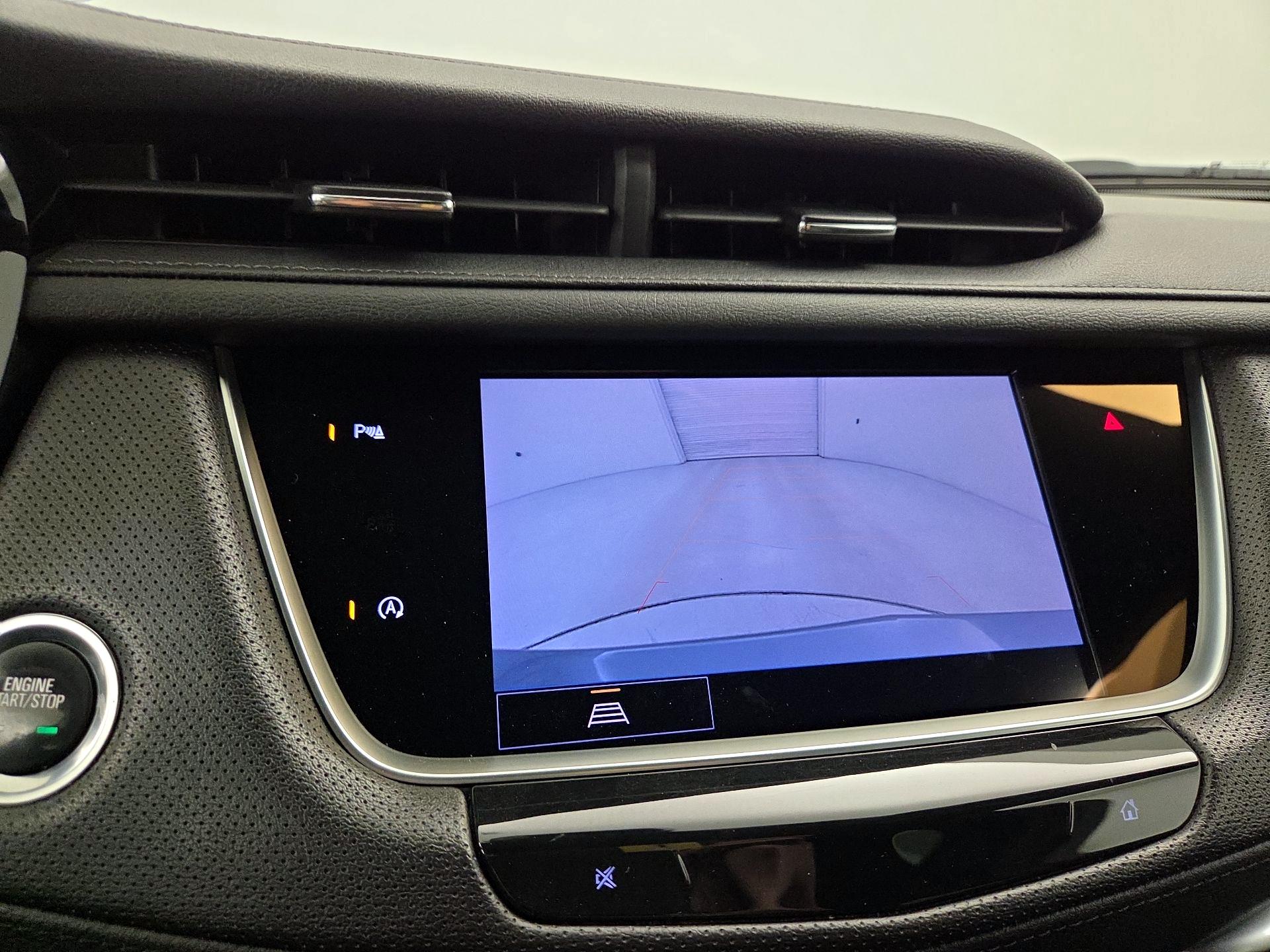 Thumbnail: 2022 Cadillac XT5 - 15