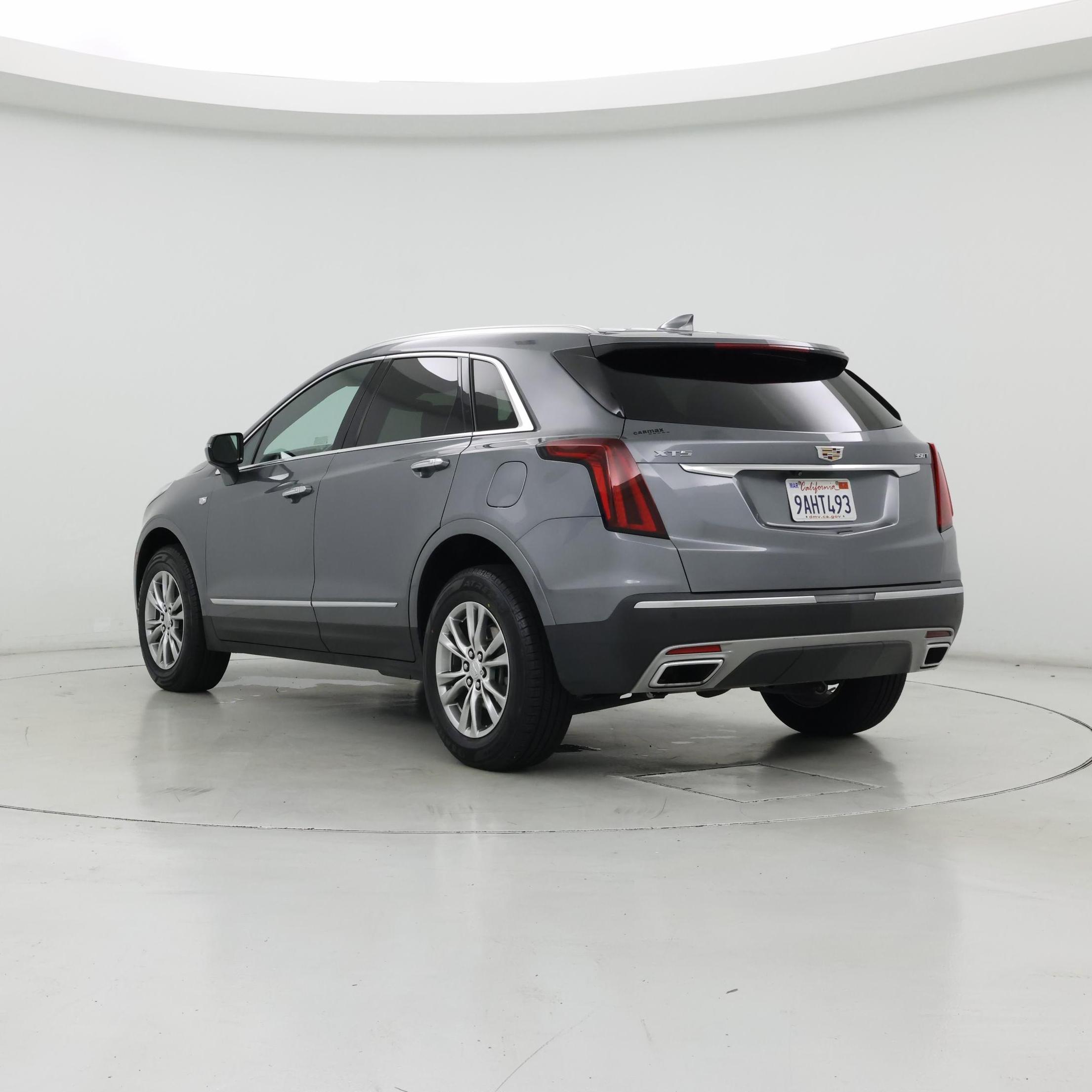 Thumbnail: 2022 Cadillac XT5 - 2