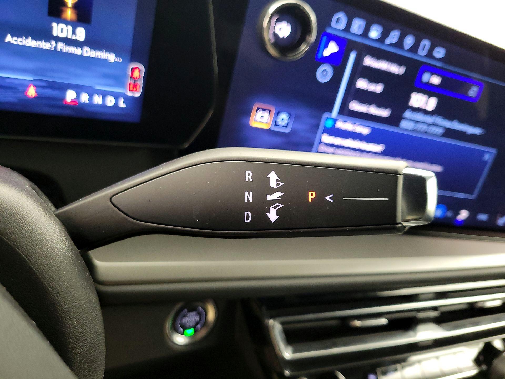 Thumbnail: 2025 Chevrolet Traverse - 18