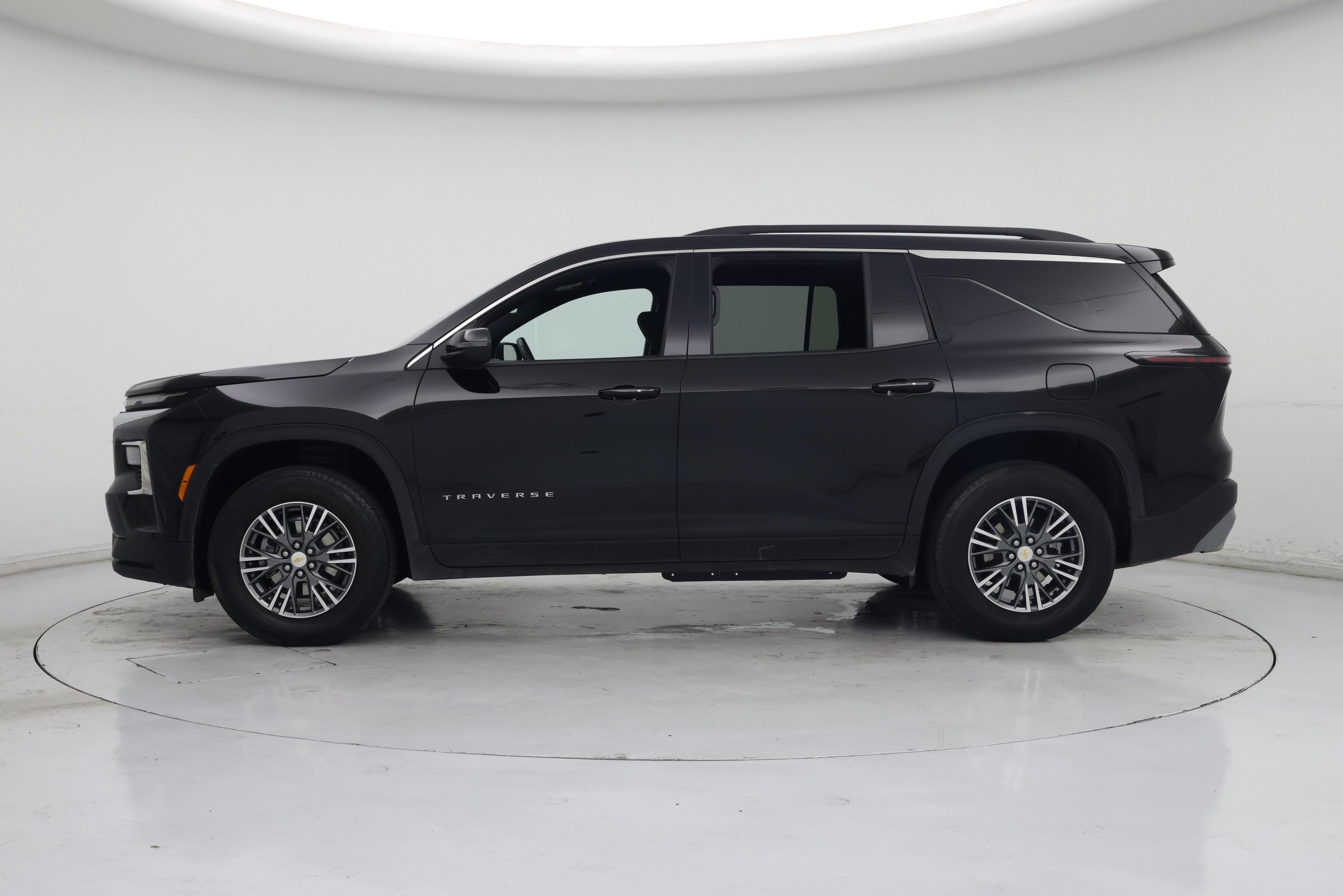 Thumbnail: 2025 Chevrolet Traverse - 3